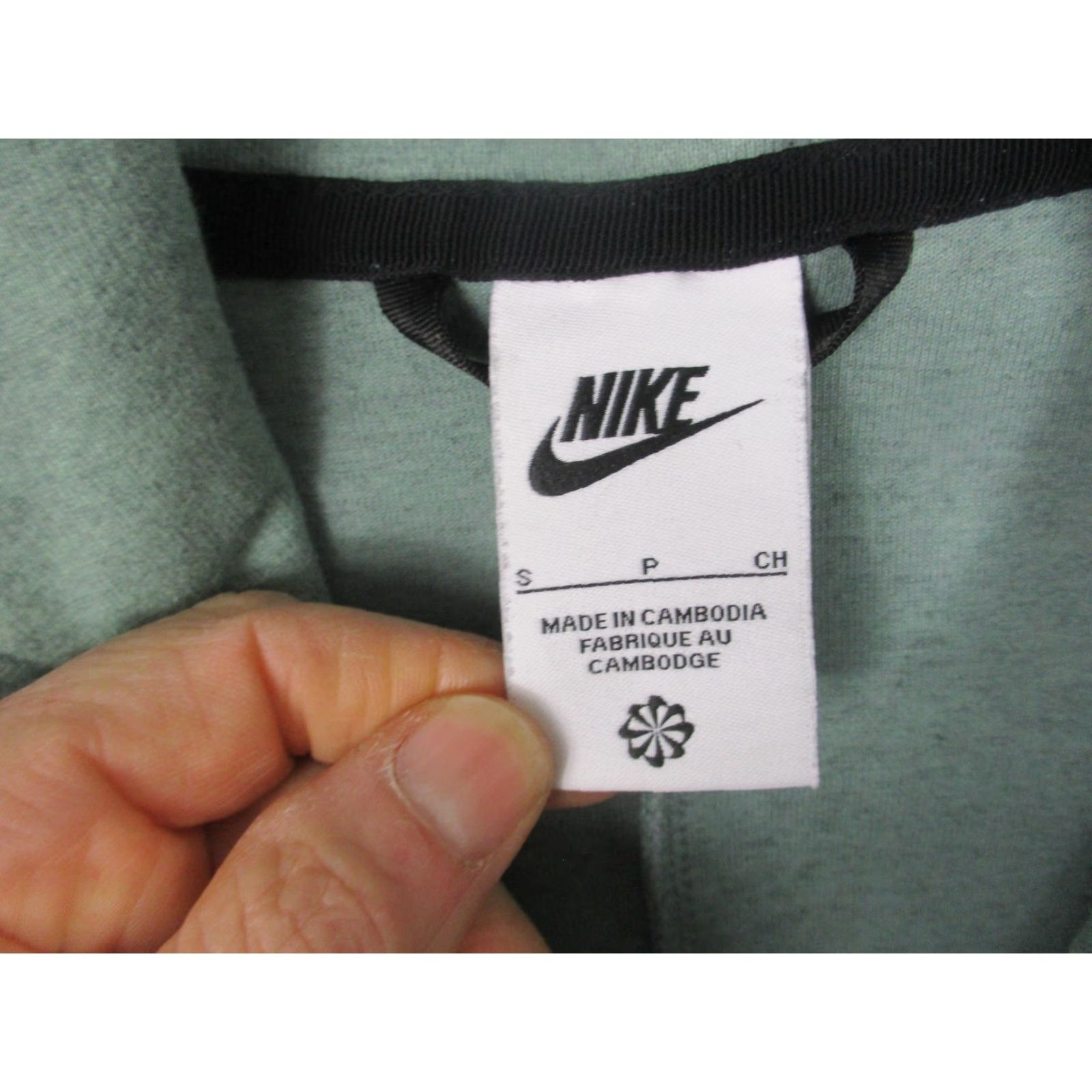Nike Nike Hoodie Womens Small Green Full Zip Fleece Chest Zip Pocket DR9150-361 Size S / US 4 / IT 40 - 4 Thumbnail