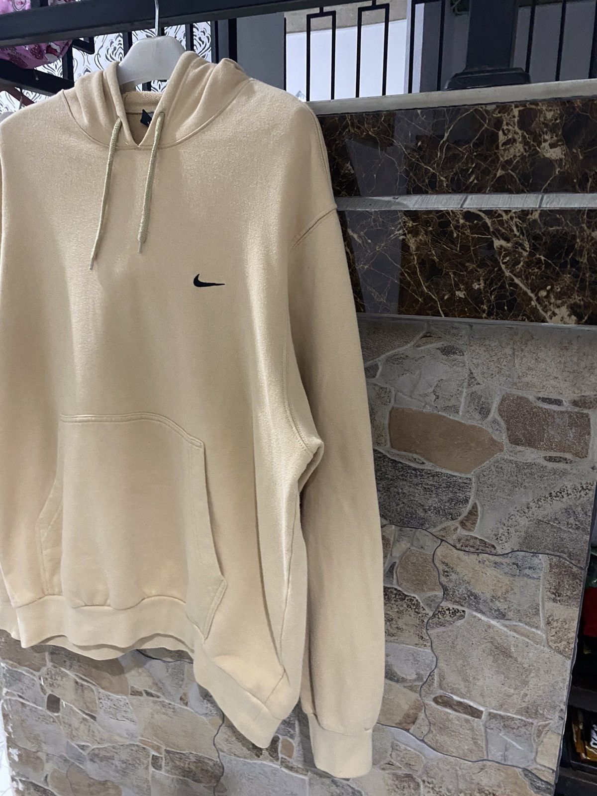 Nike × Vintage 💸NEED GONE💸Nike vintage y2k small swoosh cream hoodie Size US L / EU 52-54 / 3 - 2 Thumbnail
