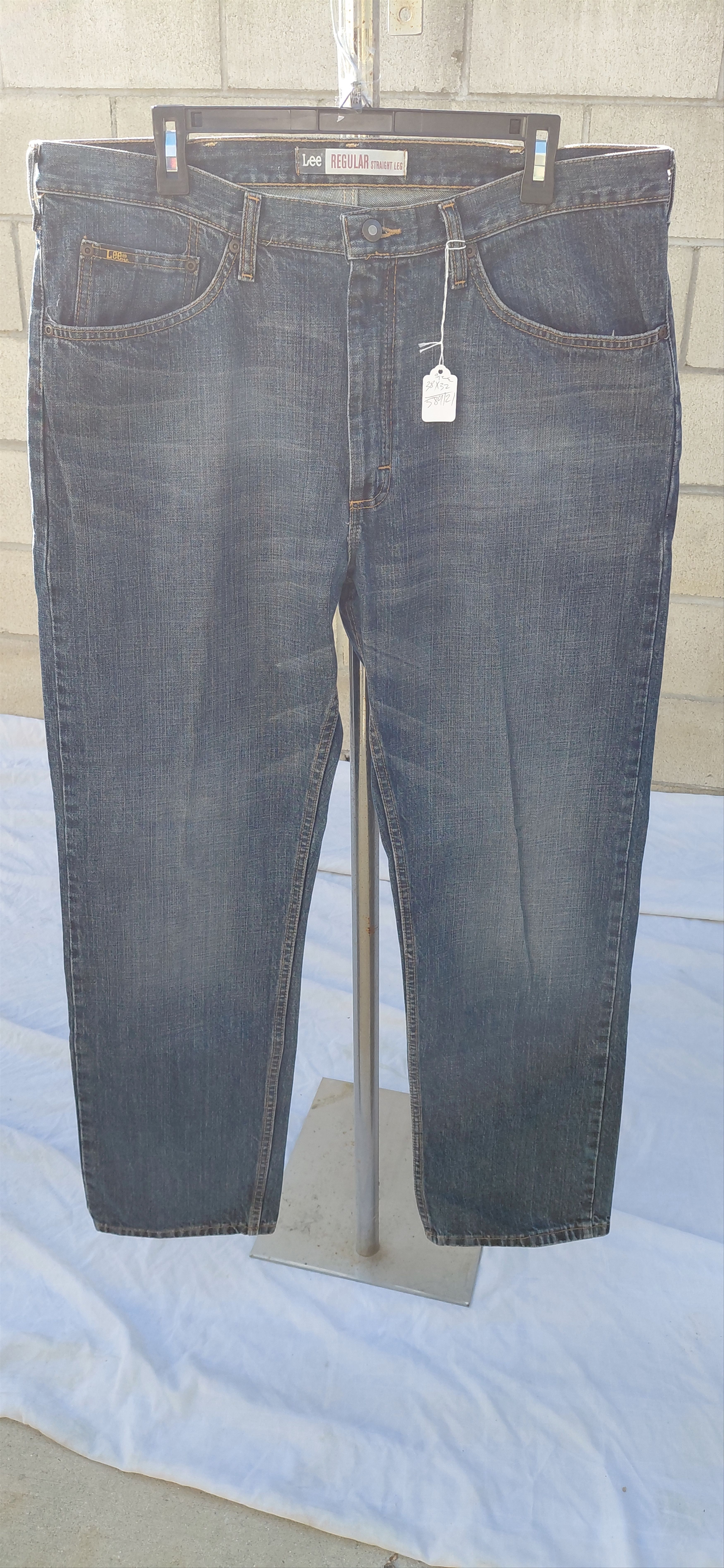 Lee 589121...Mens Lee Premium Straight Leg Jeans Size 38x32 Size US 38 / EU 54 - 1 Thumbnail
