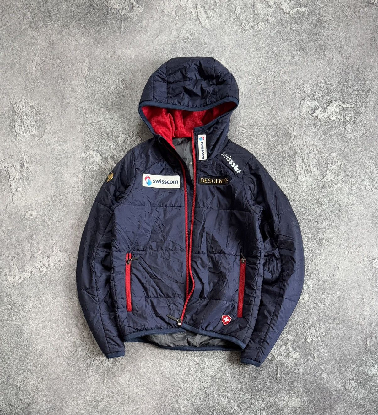 Descente Descente 38/M Wmns Swisscom puffer quilted hooded jacket Size M / US 6-8 / IT 42-44 - 1 Thumbnail