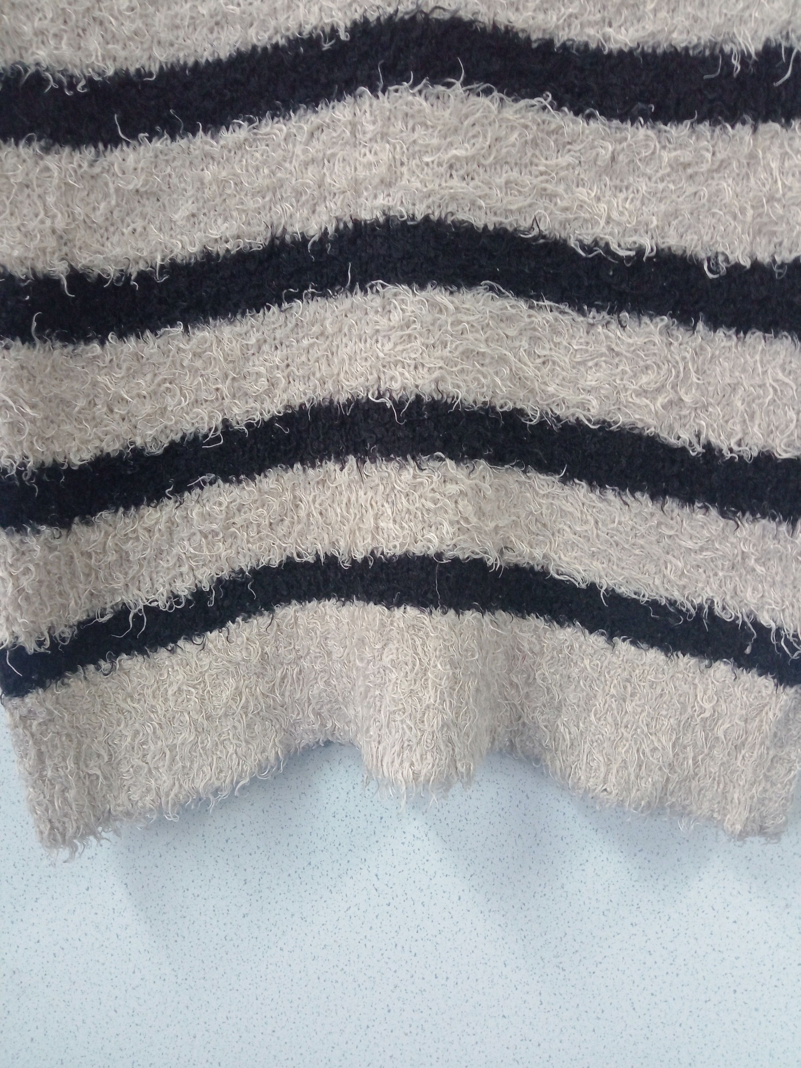 Japanese Brand Unbranded Mohair Stripe V Neck Jumper Size L / US 10 / IT 46 - 5 Thumbnail