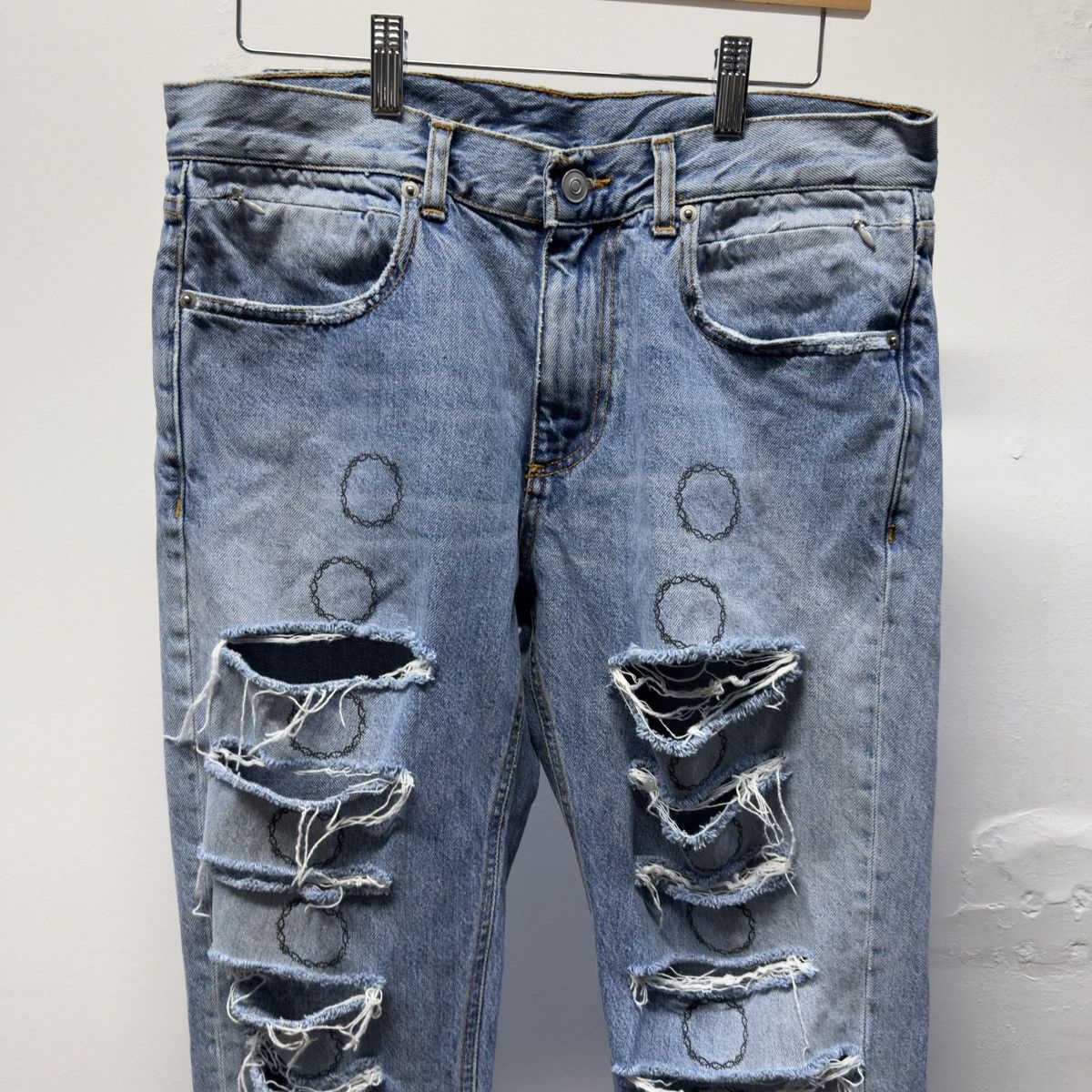 1017 ALYX 9SM 1017 Alyx 9SM Slashed Thorn Distressed Denim Jeans Size US 32 / EU 48 - 3 Thumbnail