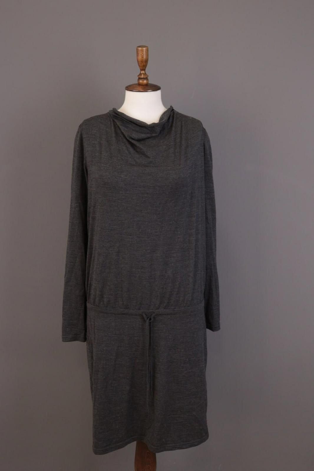Icebreaker Icebreaker Merino Wool Gray Knit A-Line Knee Dress Size M Size M / US 6-8 / IT 42-44 - 1 Thumbnail
