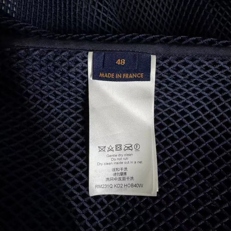 Louis Vuitton Louis Vuitton LV Gradient Mesh Waistcoat with Pattern-2506 Size US L / EU 52-54 / 3 - 4 Thumbnail