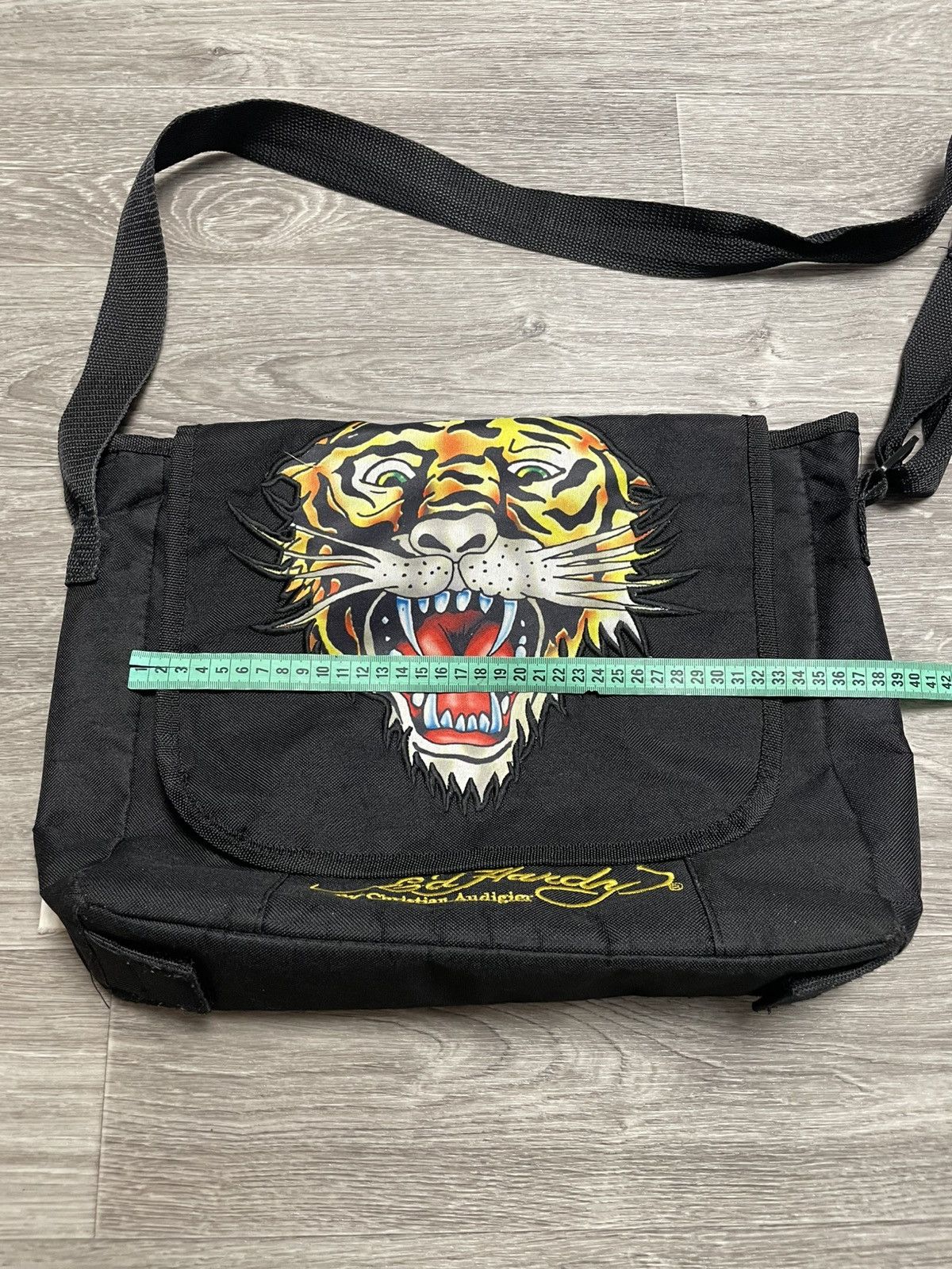 Ed Hardy Vintage Black Tiger Messenger Bag Y2K Streetwear Size ONE SIZE - 24 Thumbnail