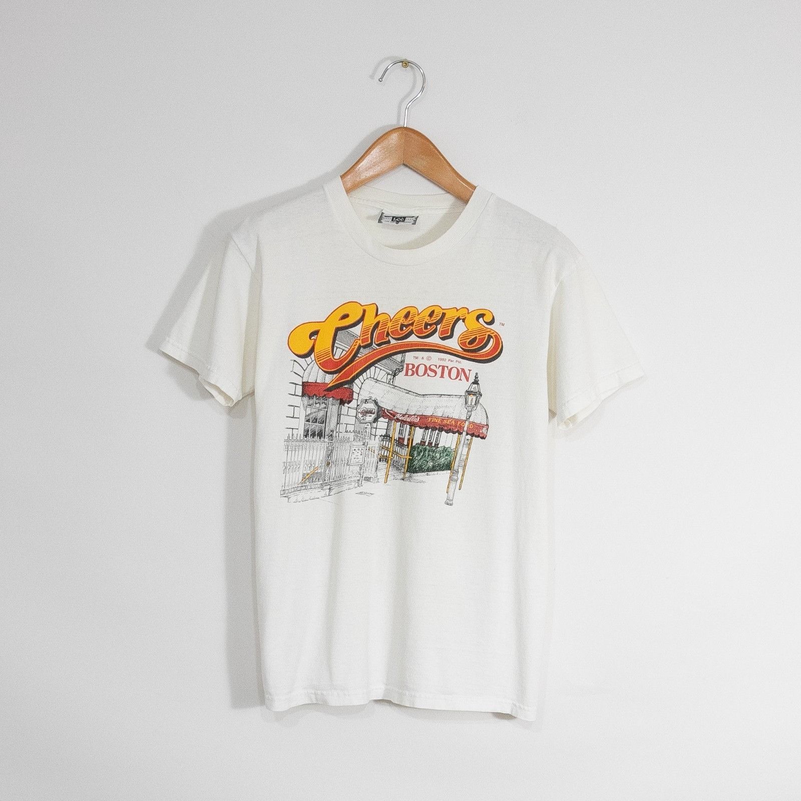Vintage Vintage 90s Cheers Boston TV Show T Shirt Medium Distressed Size US M / EU 48-50 / 2 - 1 Thumbnail