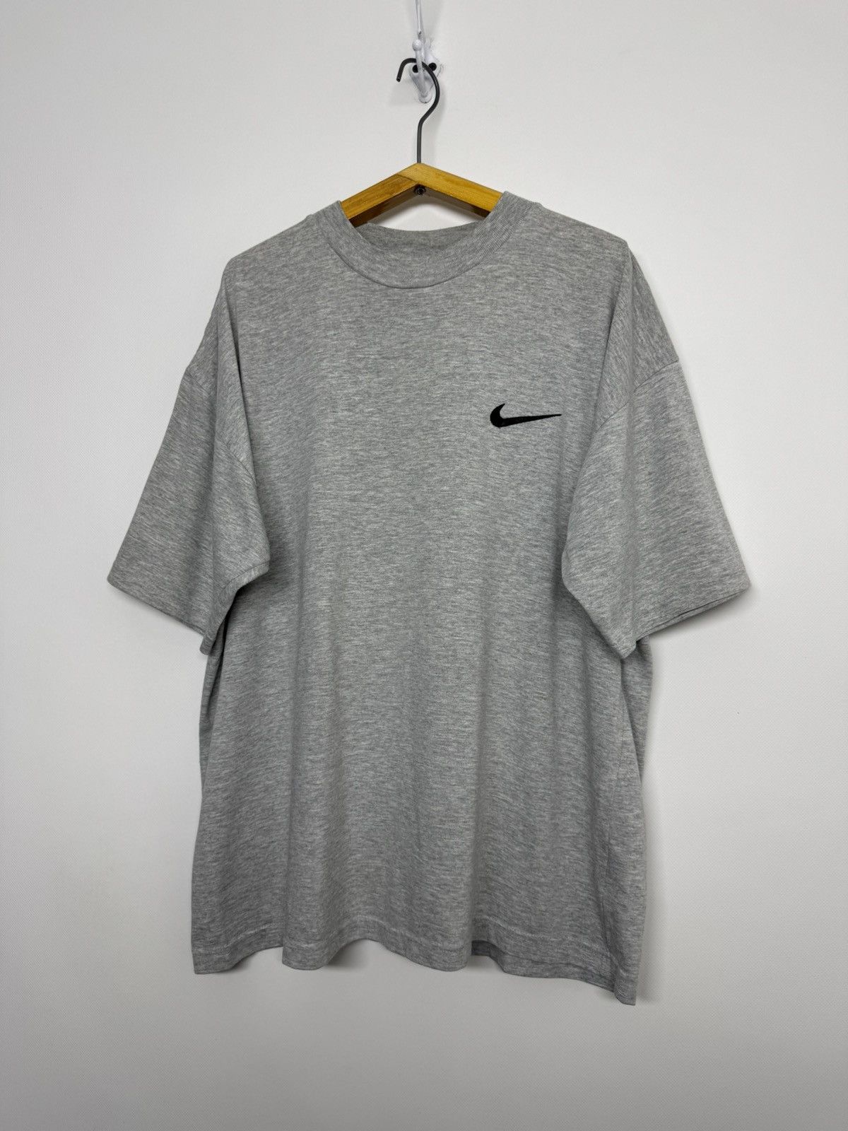 Nike Vintage Y2K Nike Small Swoosh Logo T Shirt 00’s Size US M / EU 48-50 / 2 - 3 Thumbnail
