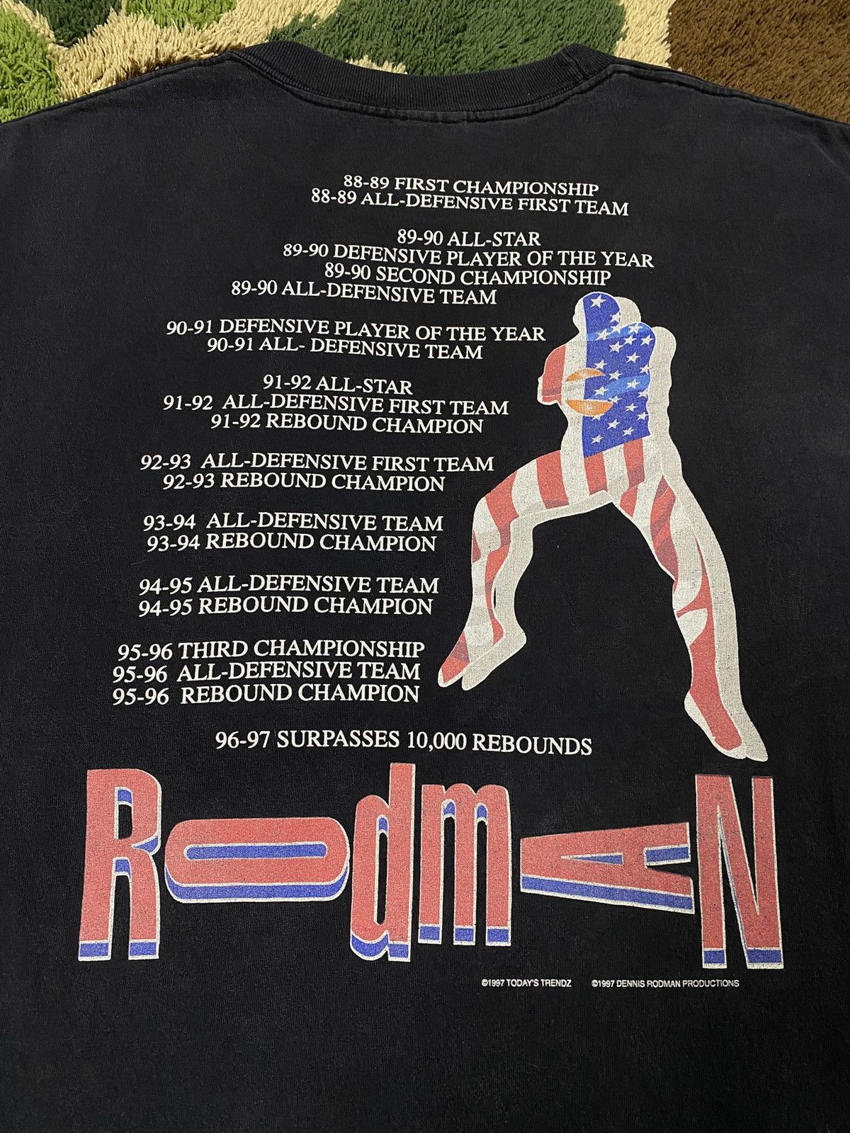 NBA × Rap Tees × Vintage Vintage 90’s Dennis Rodman 1997 Tee Shirt XLarge Size US XL / EU 56 / 4 - 7 Thumbnail