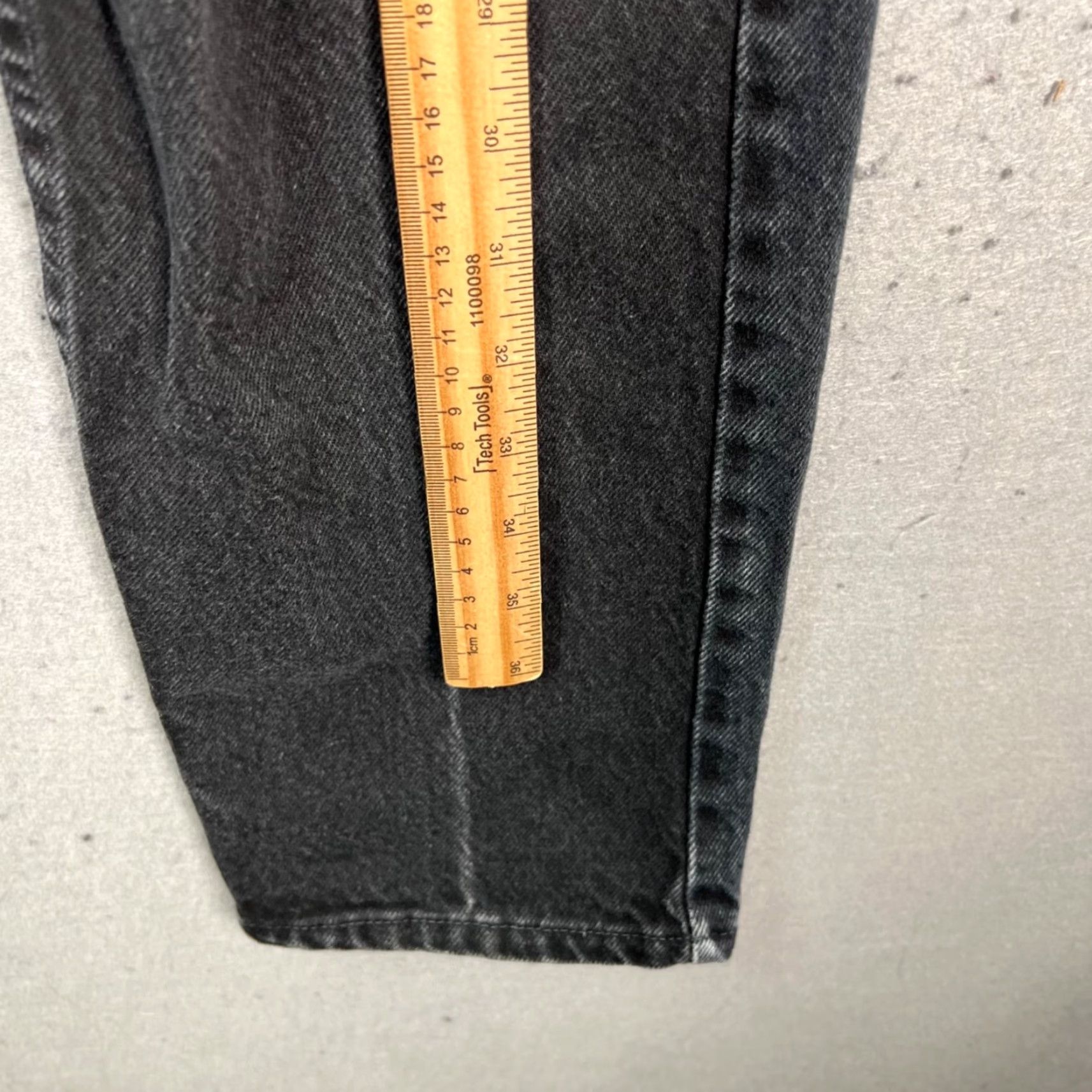 Levi's VINTAGE Levi's 560 Womens Jeans 25 x 31 Black Denim Straight Leg High Rise 560 Womens Size 42" / US 20 - 7 Thumbnail