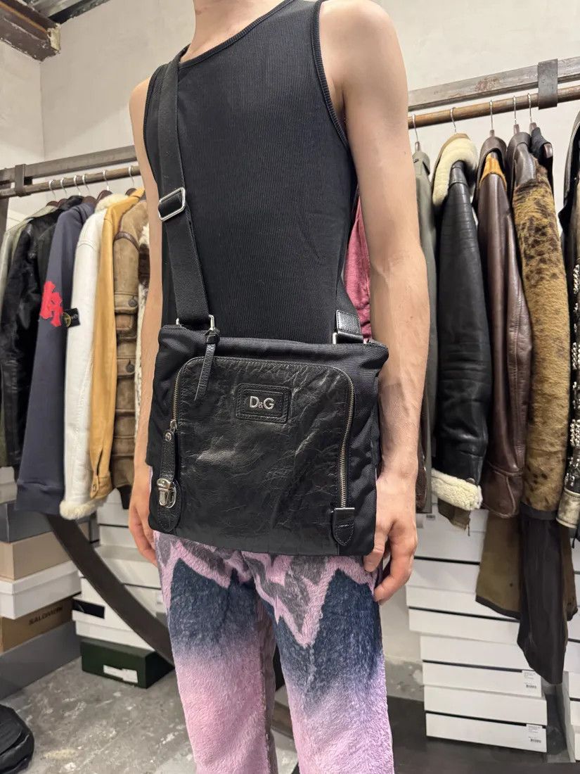 Designer × Dolce & Gabbana × Vintage 2000s Dolce & Gabbana Alan Zip Lock Black Leather Shoulder Bag Size ONE SIZE - 2 Thumbnail