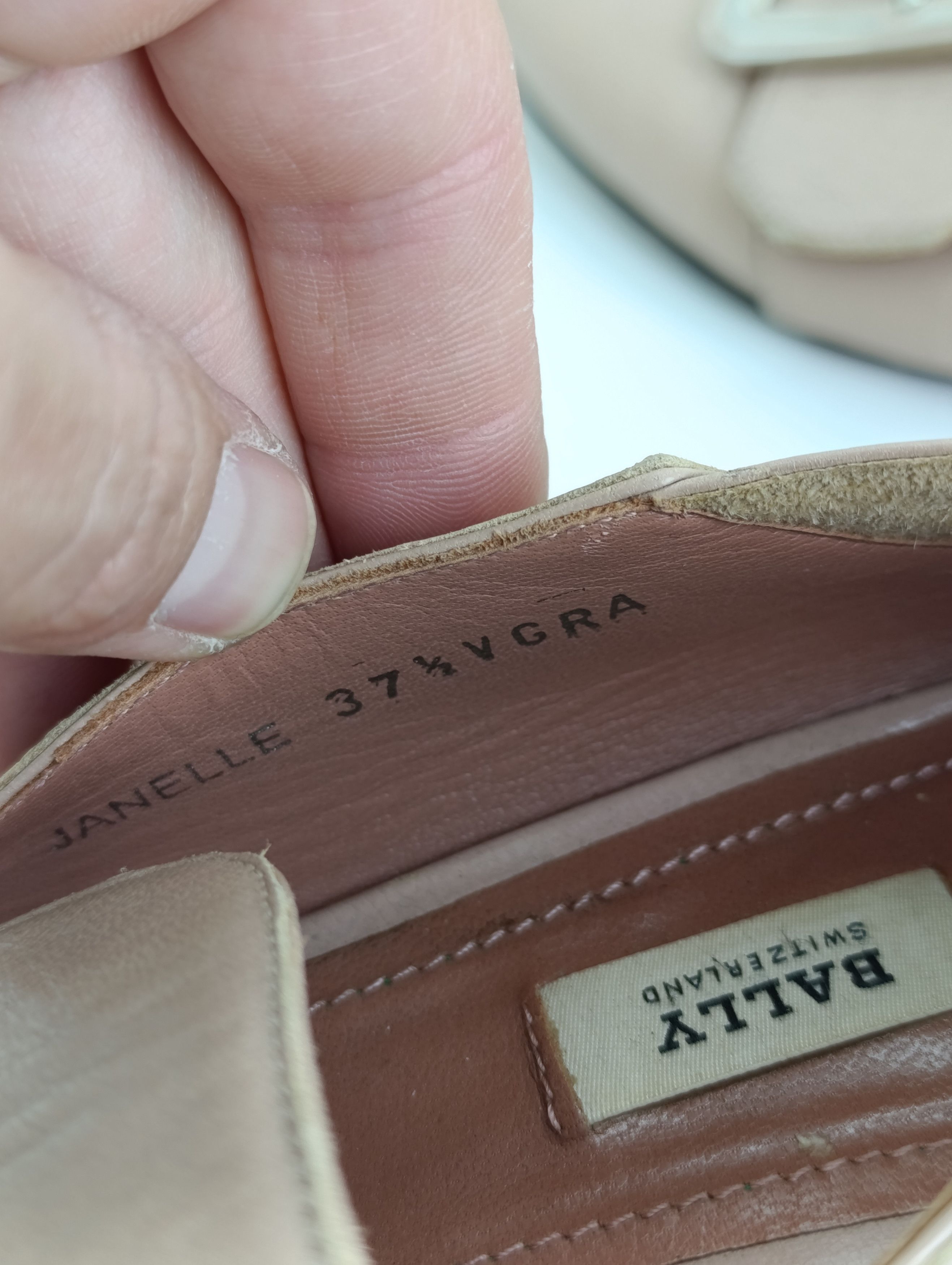 Bally BALLY JANELLE LEATHER LOAFERS MULES BEIGE Size US 7.5 / IT 37.5 - 18 Thumbnail