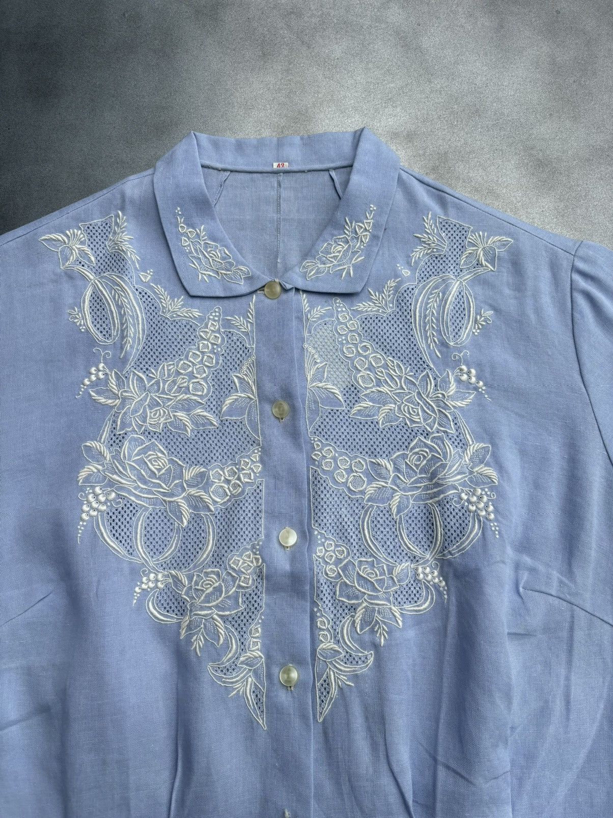 Vintage 1960s Deadstock Vintage Embroidered Shortsleeve Sheer Lace Size S / US 4 / IT 40 - 5 Thumbnail