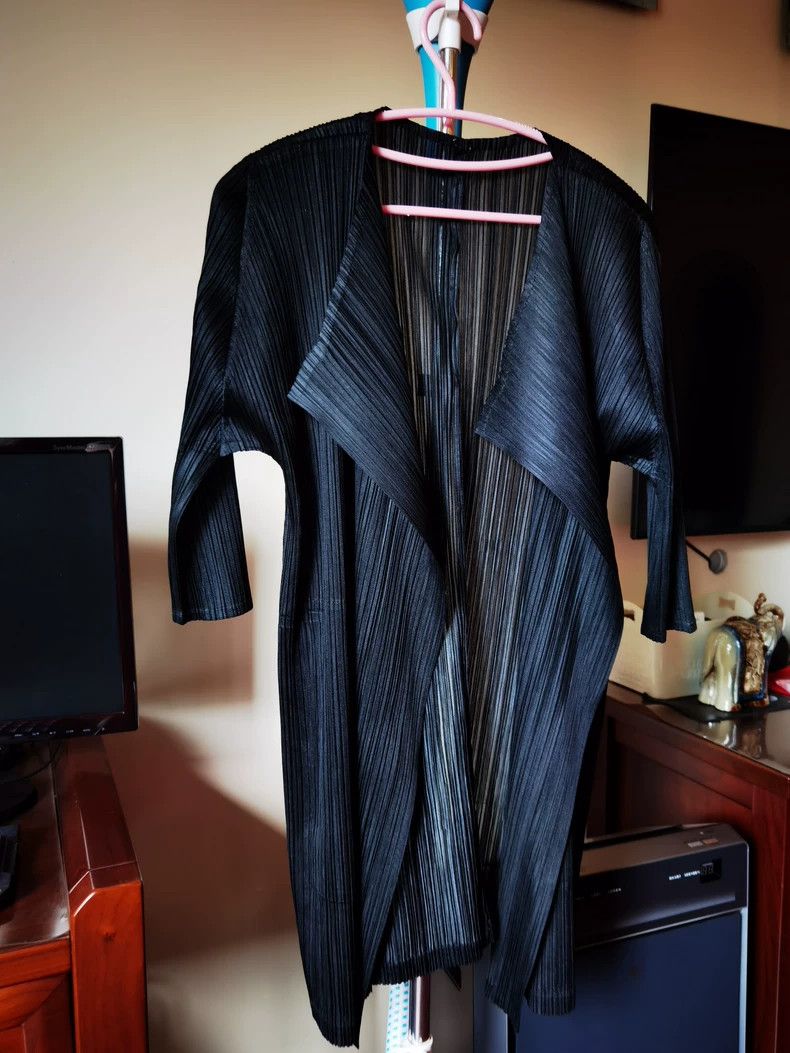 Issey Miyake Issey Miyake size:2 Black cardigan Size XS / US 0-2 / IT 36-38 - 1 Thumbnail