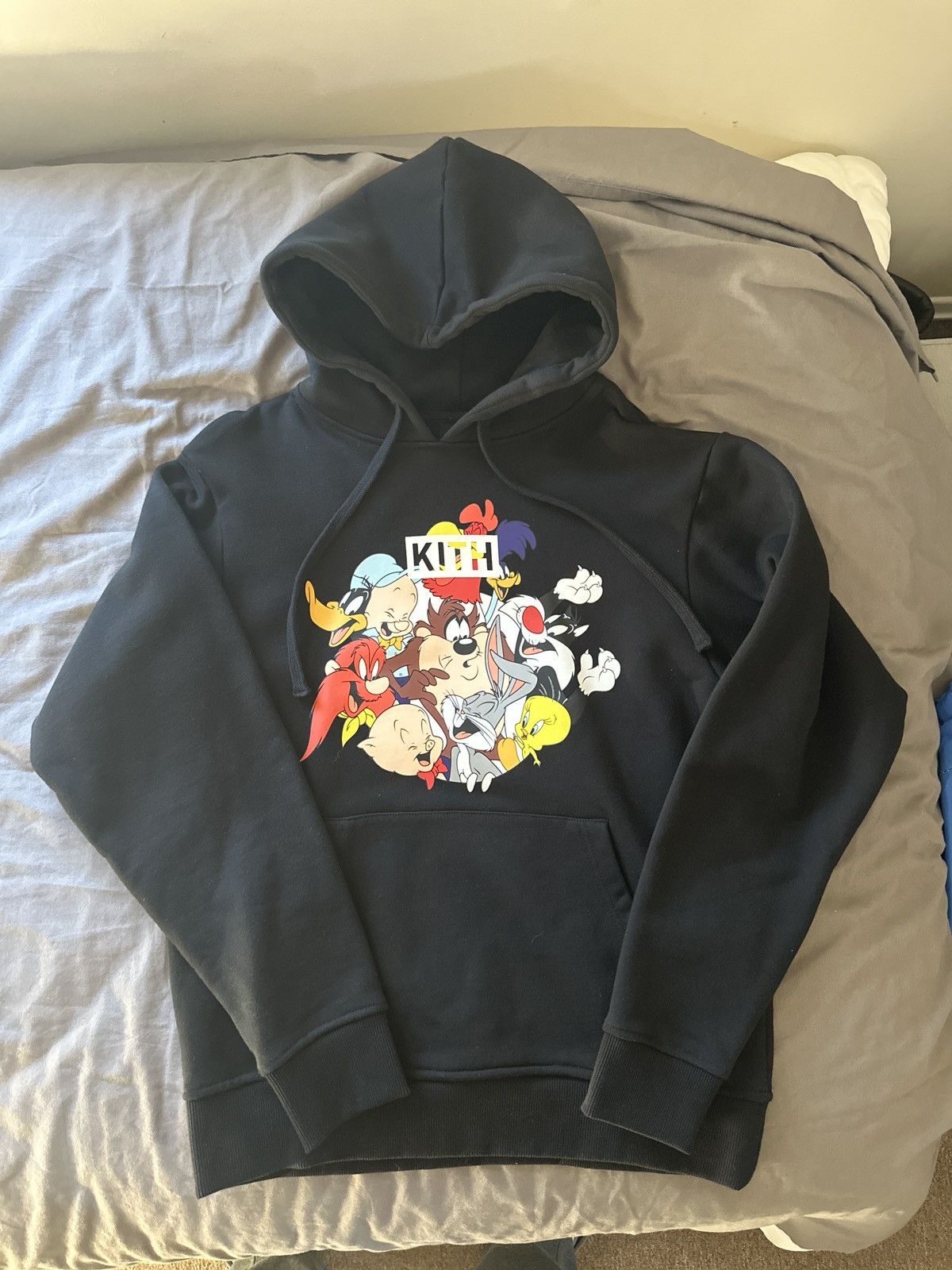 Kith x Looney Tunes Merrie Melodies スウェット パーカー org.jpg