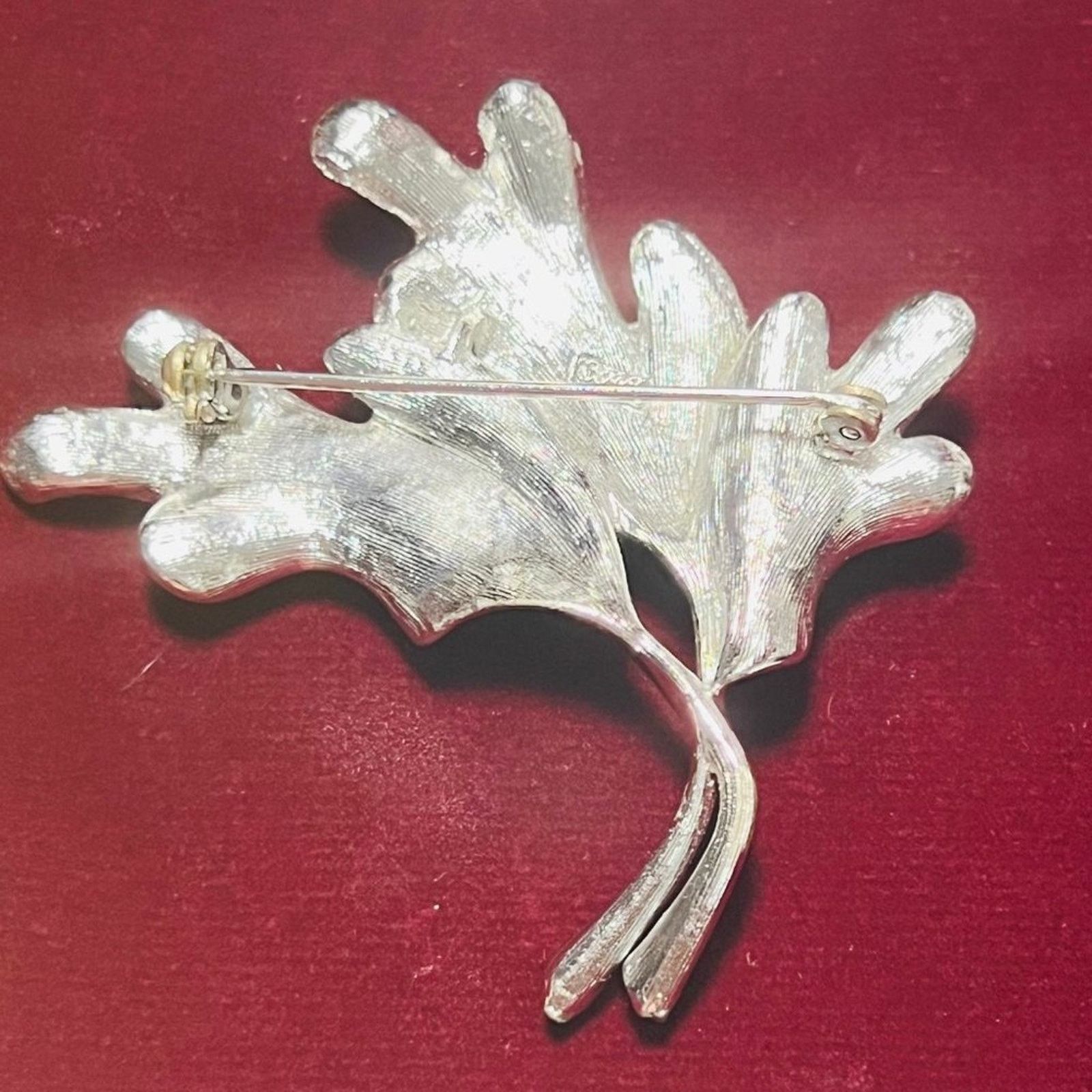 & Other Stories Vintage - Signed - Coro Silver tone Wavy Leaf Brooch Pin Size ONE SIZE - 2 Thumbnail