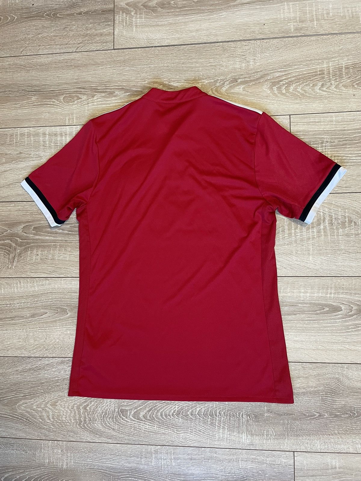 Adidas MANCHESTER UNITED 2017-2018 SHIRT FOOTBALL SOCCER ADIDAS Size US S / EU 44-46 / 1 - 6 Thumbnail