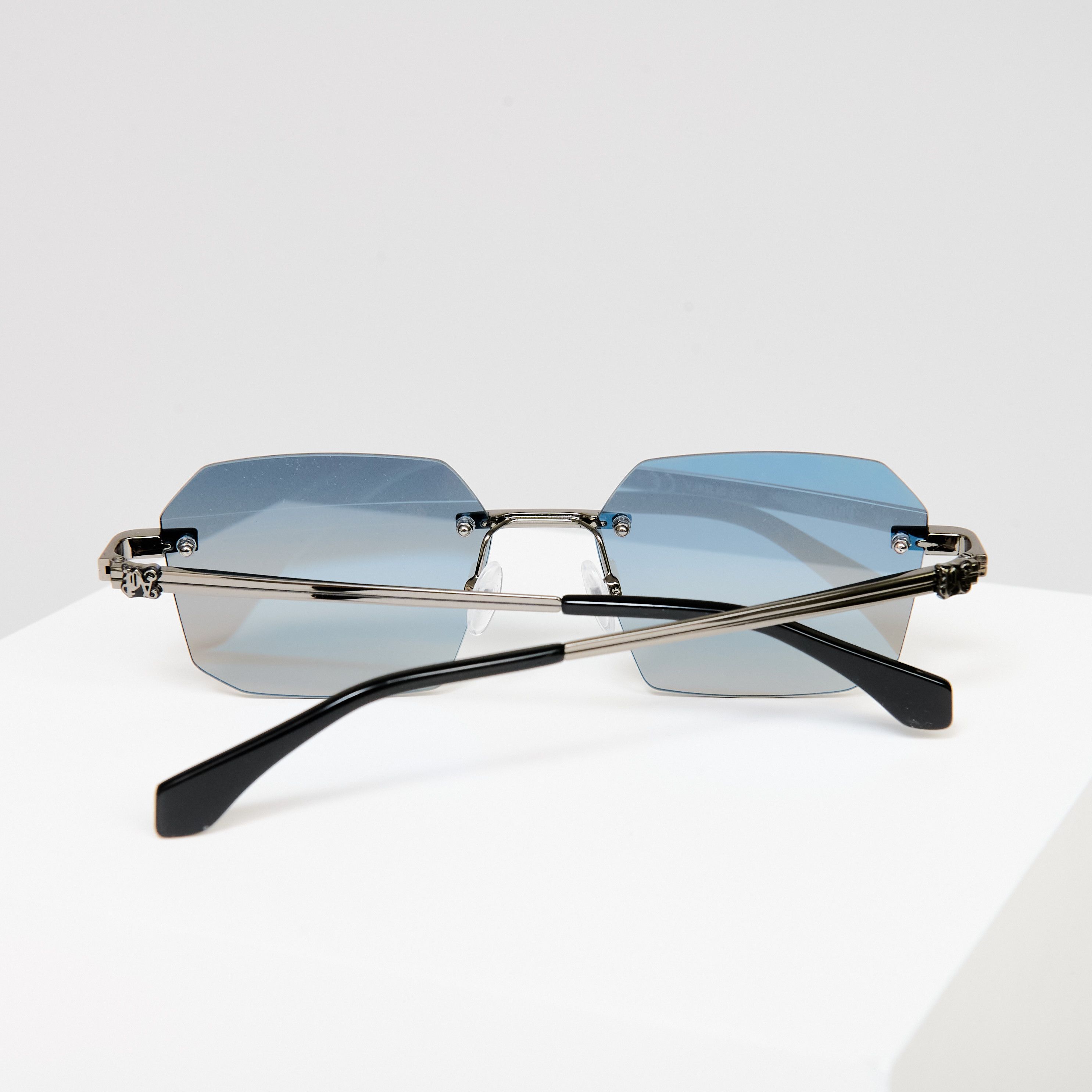 Palm Angels PALM ANGELS PERI10G 1007 Sunglasses Size ONE SIZE - 9 Thumbnail