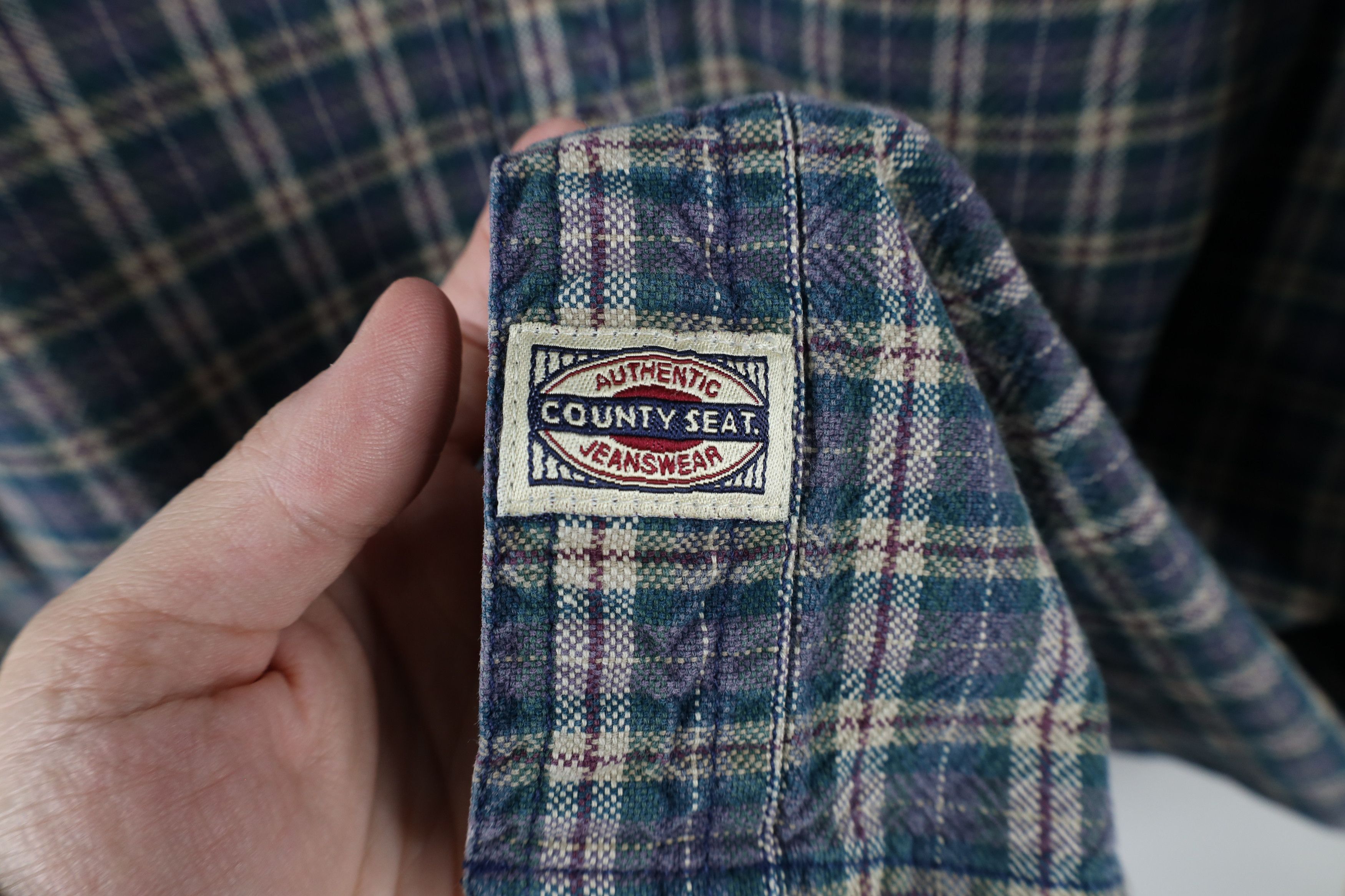 Vintage Vintage 90s Streetwear Heavyweight Collared Button Shirt Size US L / EU 52-54 / 3 - 4 Thumbnail