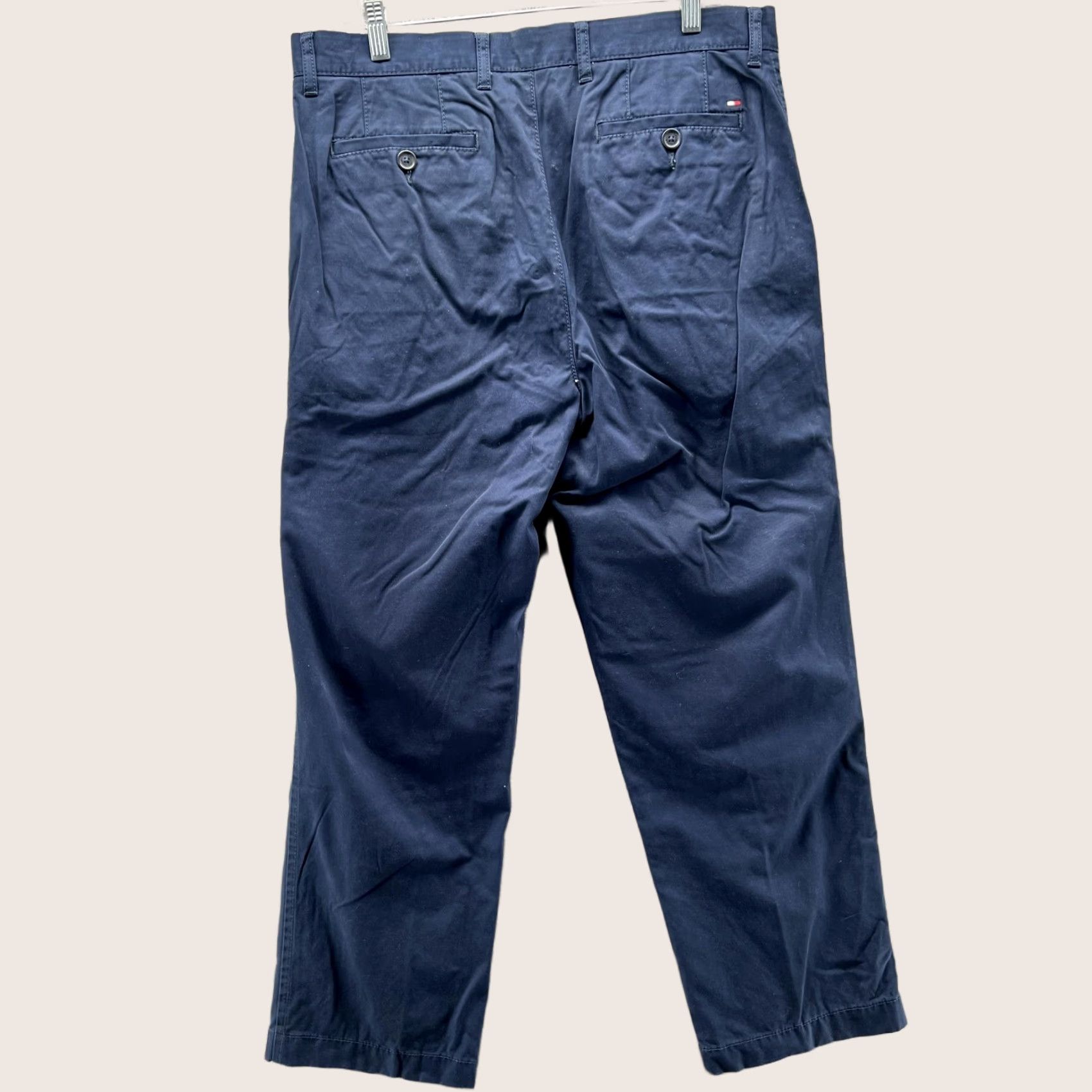 Tommy Hilfiger Tommy Hilfiger Pants Mens 34x30 Navy Pleated Chino Dress Slacks Cotton Size US 34 / EU 50 - 1 Thumbnail