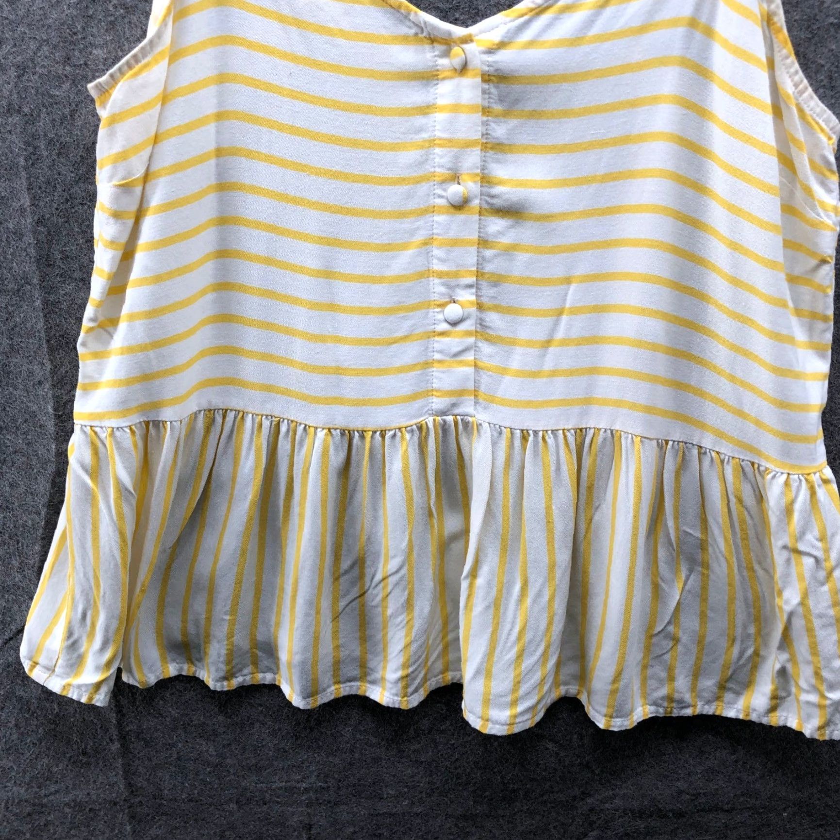 Vintage Cupcakes and Cashmere Camisole Top Womens M Yellow Striped V-Neck Rayon Viscose Tank Size M / US 6-8 / IT 42-44 - 7 Thumbnail
