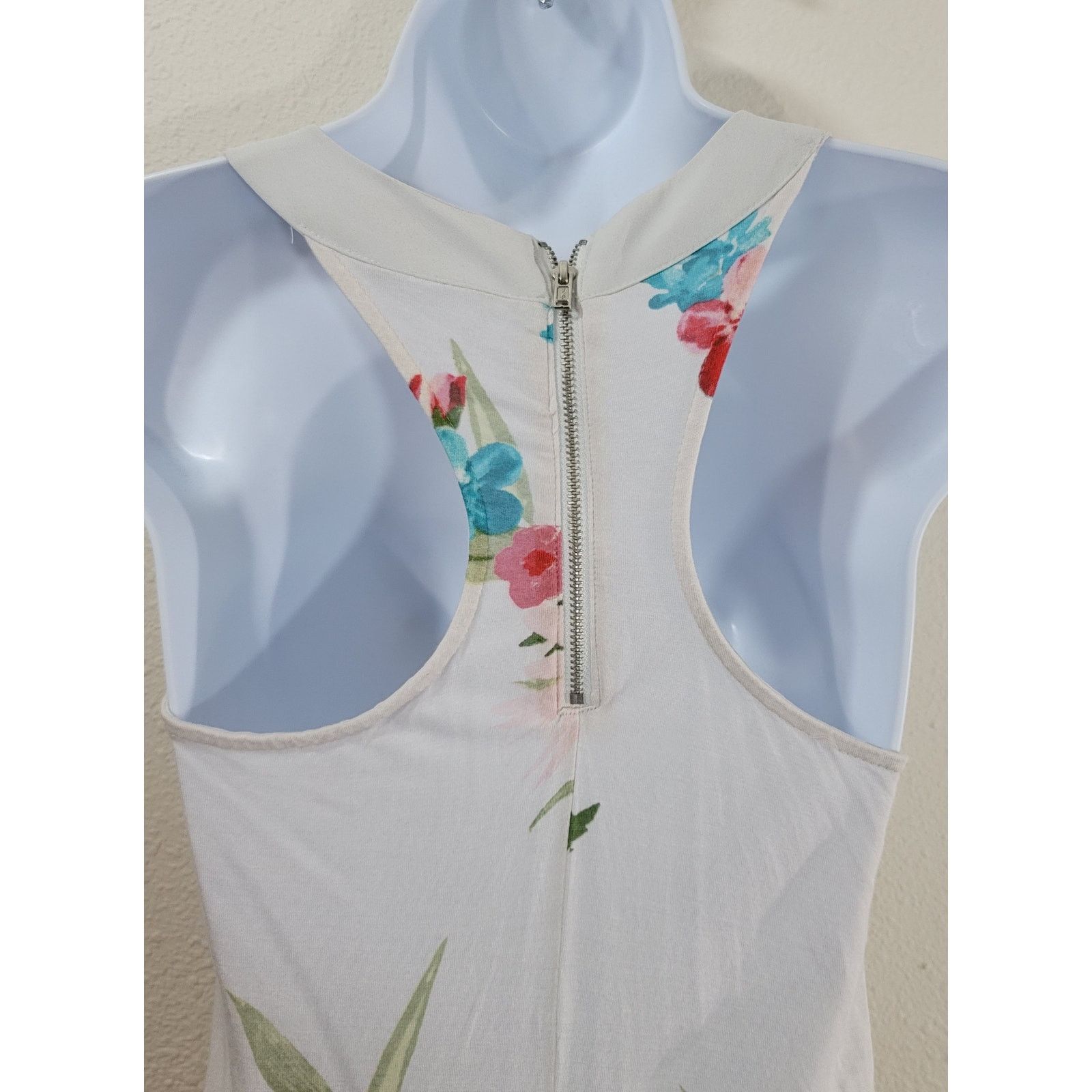 Other Candie's White Floral Print Racerback Tank Top XS Stretchy Size XS / US 0-2 / IT 36-38 - 5 Thumbnail