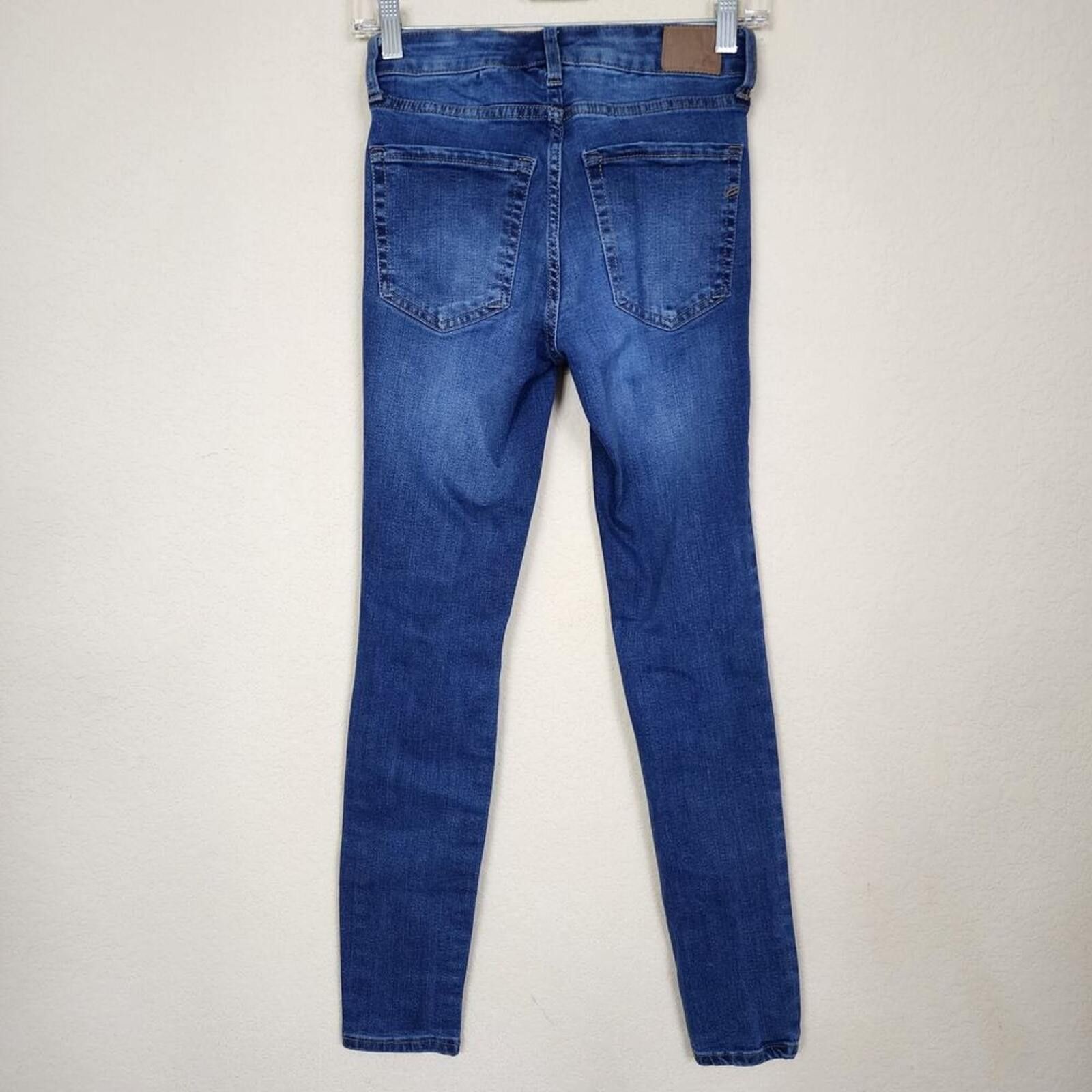 Aeropostale Aeropostale Size 0 Distressed Jeans Size 25" / US 0 / IT 36 - 2 Thumbnail