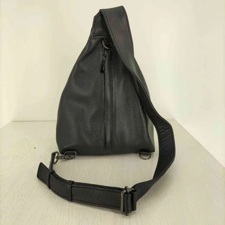 Yohji Yamamoto Yohji Yamamoto discord 22AW Y BODYBAG cow leather Size ONE SIZE - 2 Thumbnail