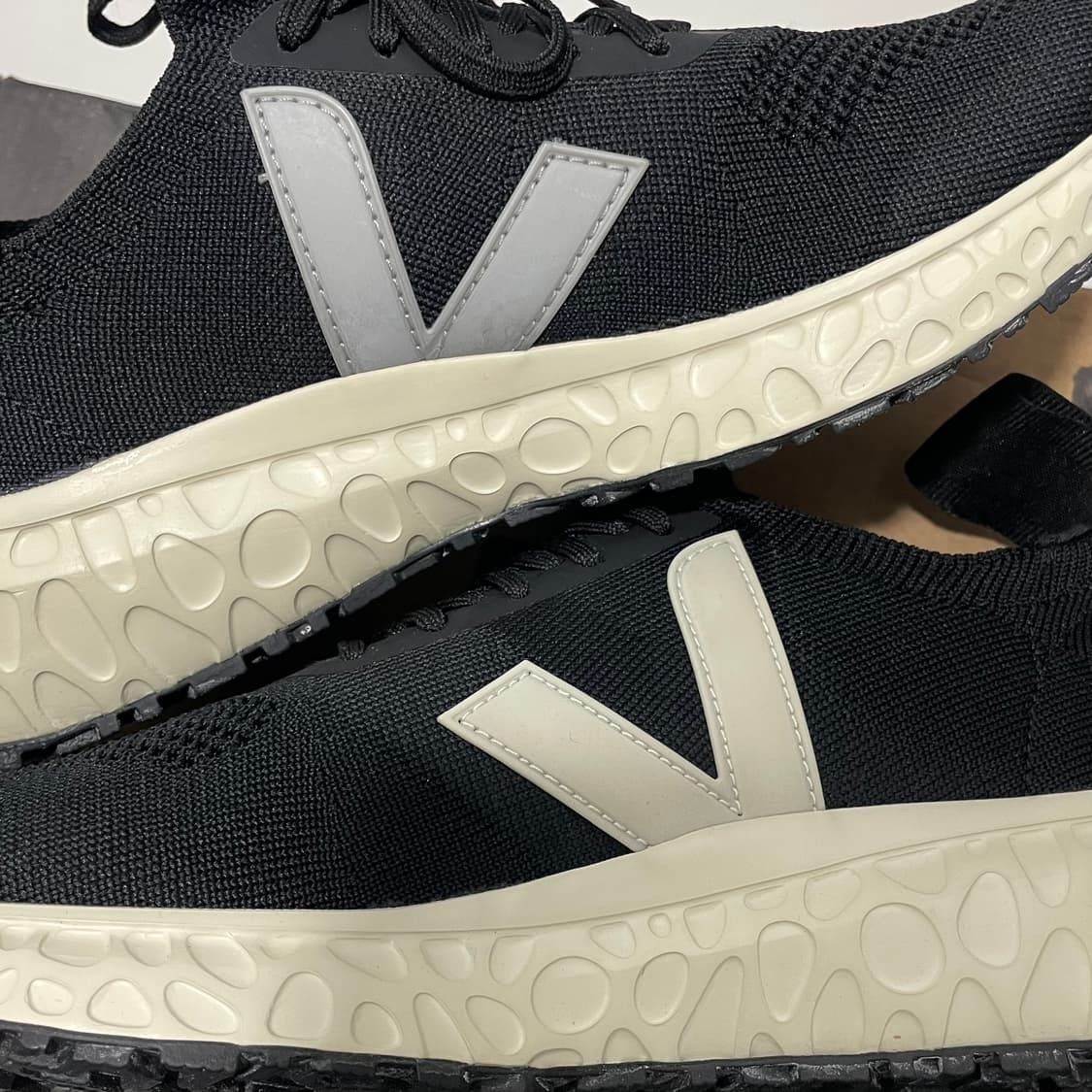 VEJA × Rick Owens PERFORMANCE RUNNER 42 Rick Owens x Veja Performance Runner Size 42 (Brand New)