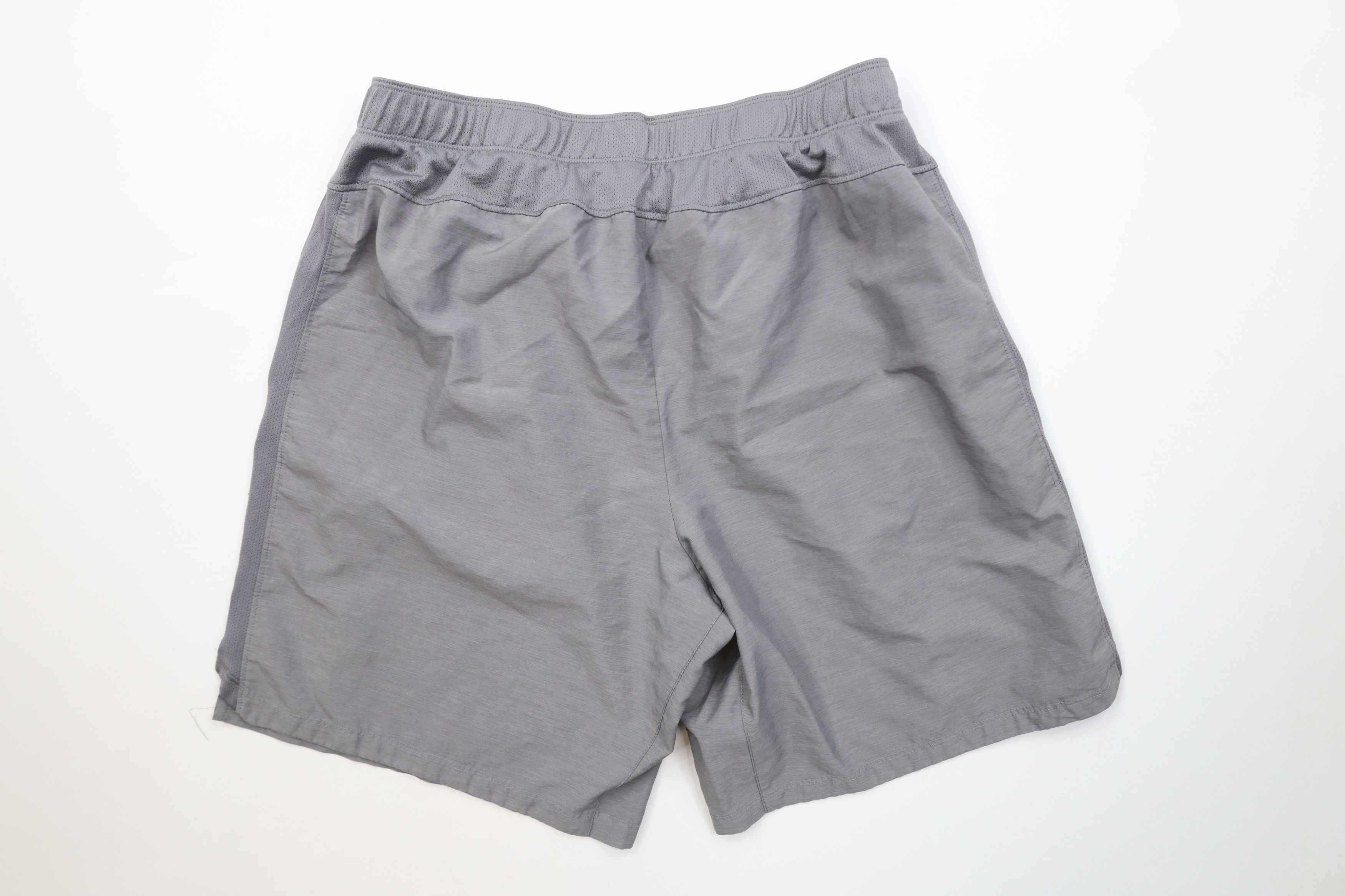 Nike Vintage Y2K Nike Reflective Swoosh Above Knee Shorts Gray Size US 34 / EU 50 - 9 Thumbnail