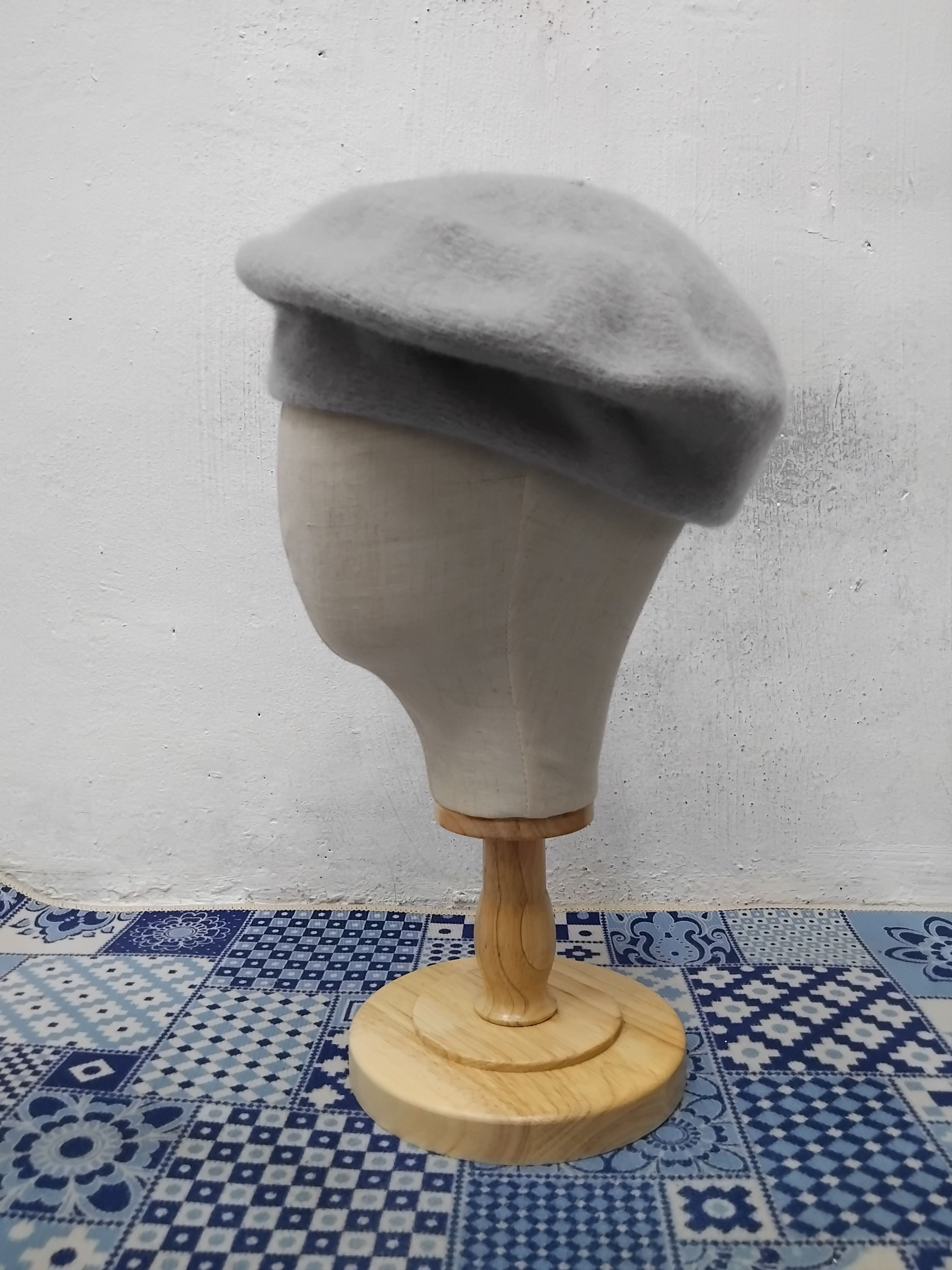 Japanese Brand 💥Uniqlo grey colour Japanese brand hat Size ONE SIZE - 6 Thumbnail