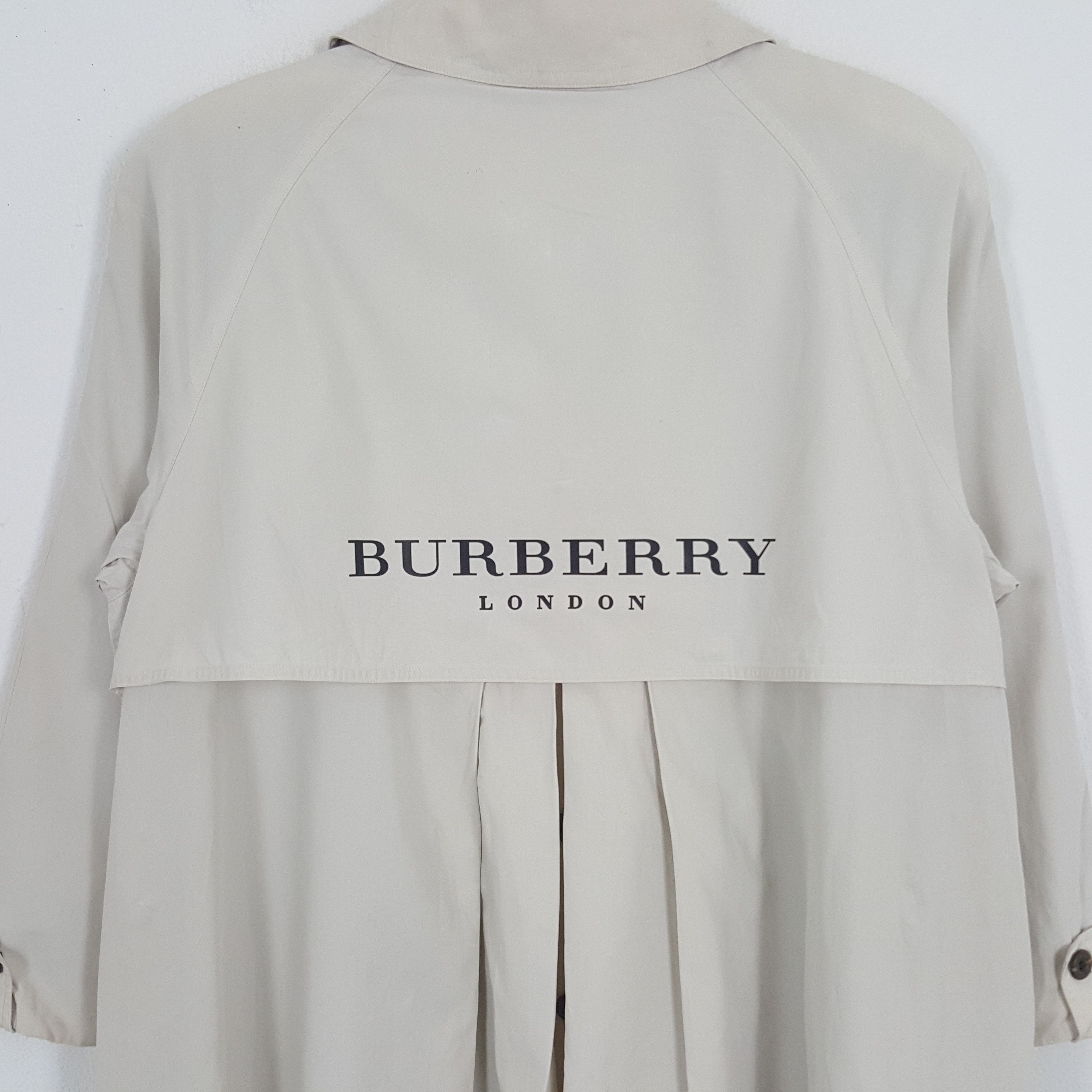 Burberry × Japanese Brand × Vintage Vintage Burberrys Custom Spell Out Logo Trench Cost Jacket Size L / US 10 / IT 46 - 2 Thumbnail