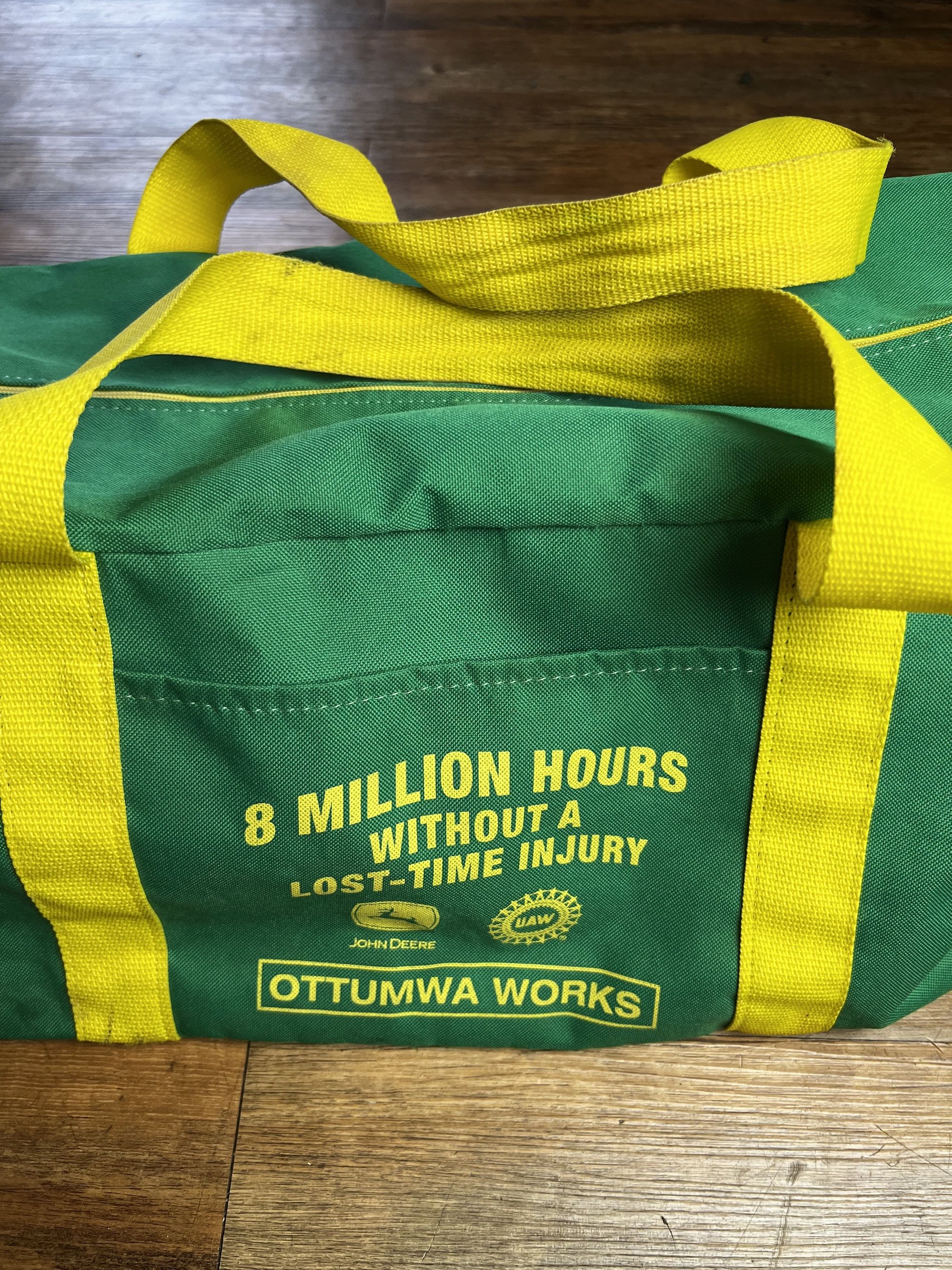 John Deere Vintage 1980's John Deere "Ottumwa Works" Duffle Bag Size ONE SIZE - 3 Thumbnail