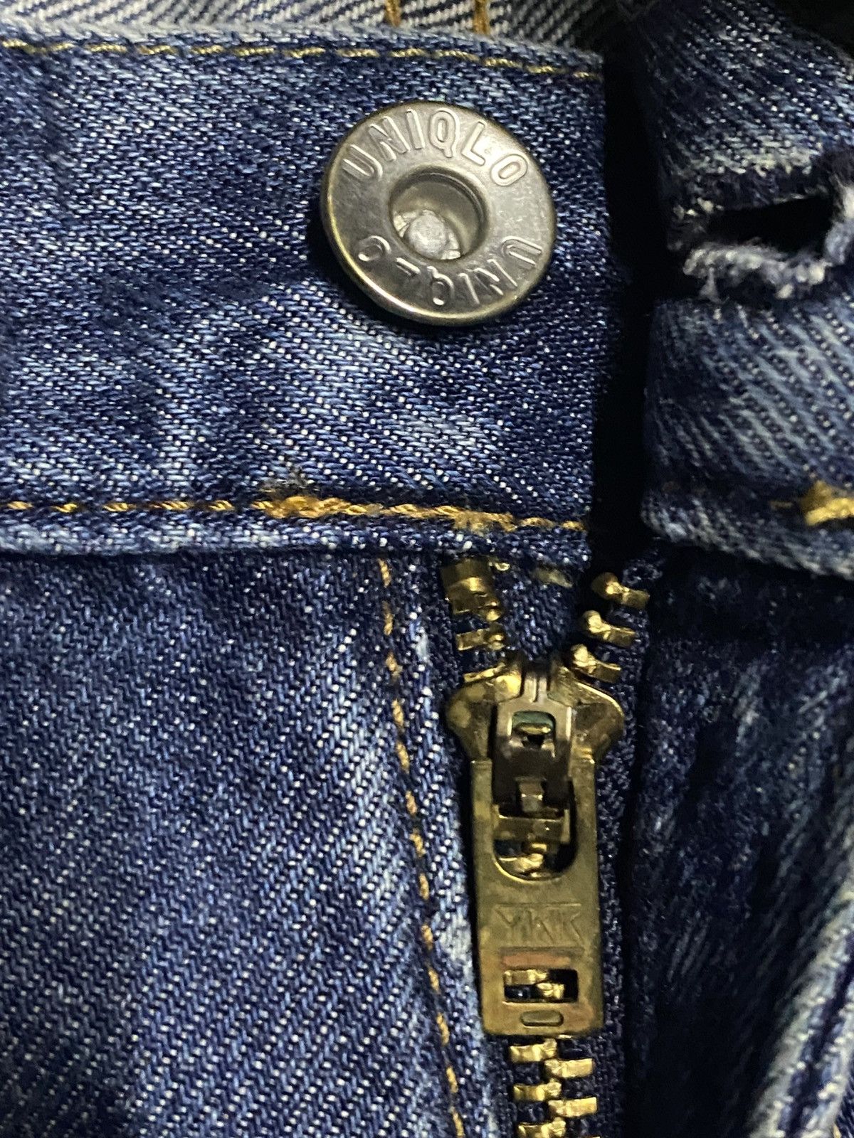 Uniqlo Vintage Japanese Brand Uniqlo Blue Wash Distressed Slim Jean Size US 33 - 11 Thumbnail