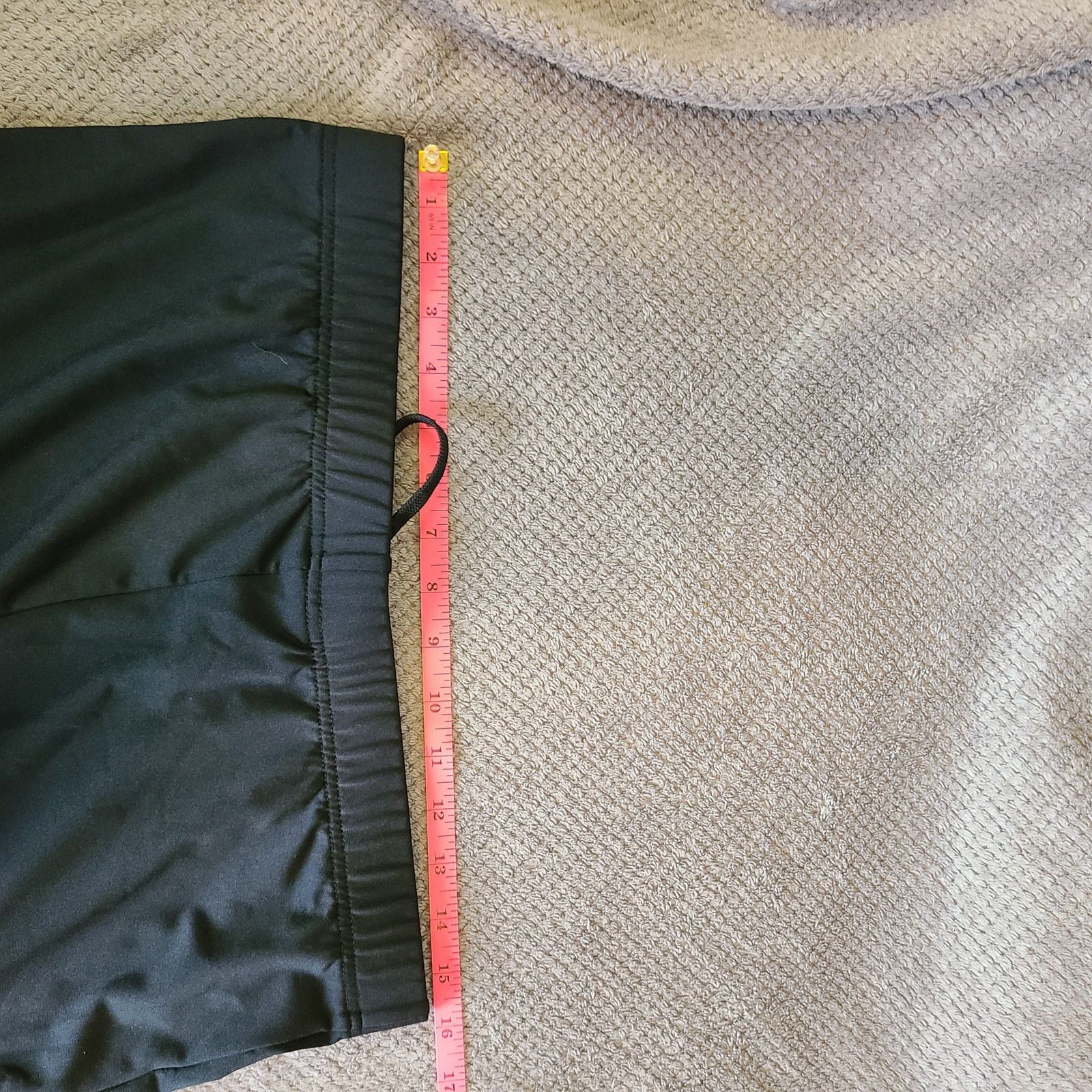 Nike Nike Women's Large Black Capri w/ White Trim - 32"W 22"L Size 32" / US 10 / IT 46 - 6 Thumbnail