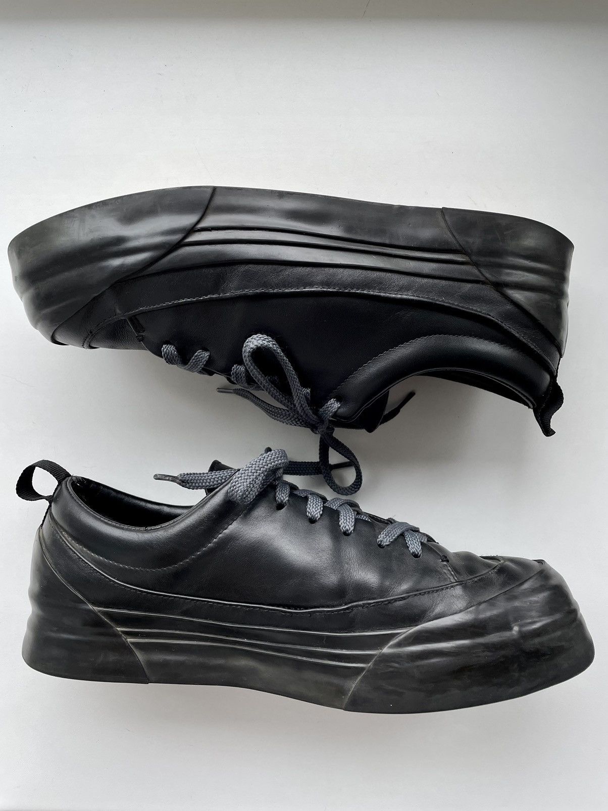 The Viridi Anne Rubberised Real Leather Low Top Sneakers