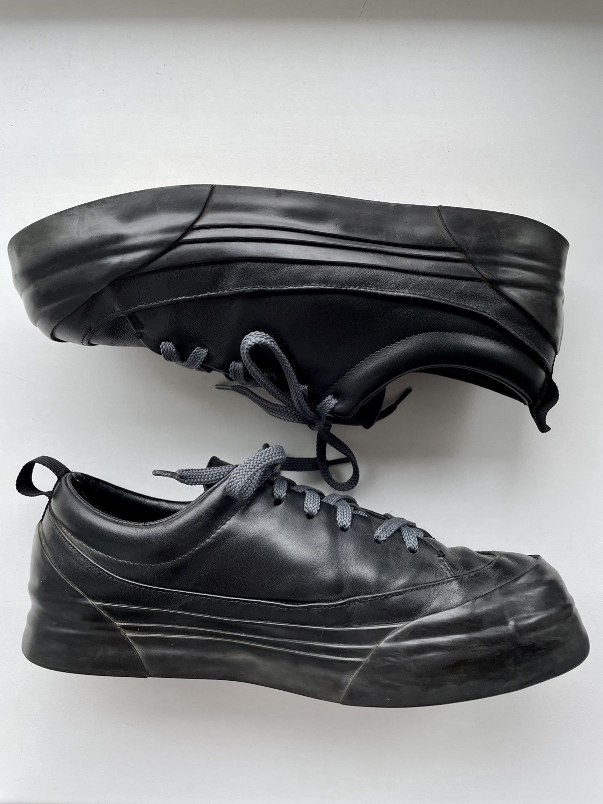 image of The Viridi Anne Rubberised Real Leather Low Top Sneakers in Black, Men's (Size 8)
