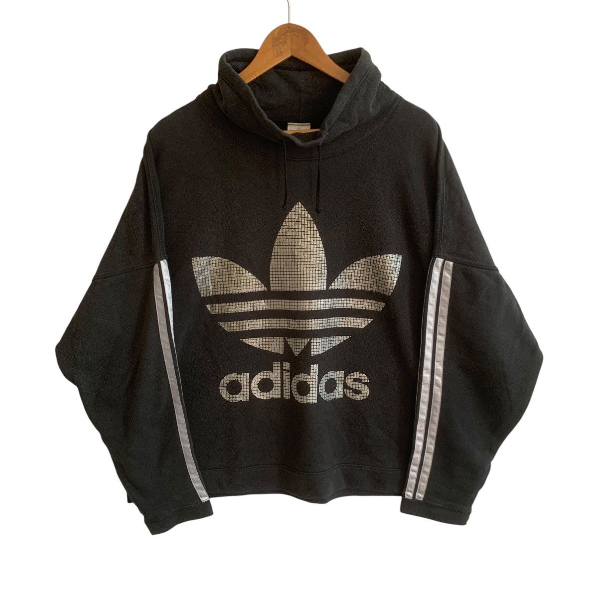 Adidas × Vintage Vintage Adidas Sweatshirt Big Logo Rare XL Size US XL / EU 56 / 4 - 1 Thumbnail