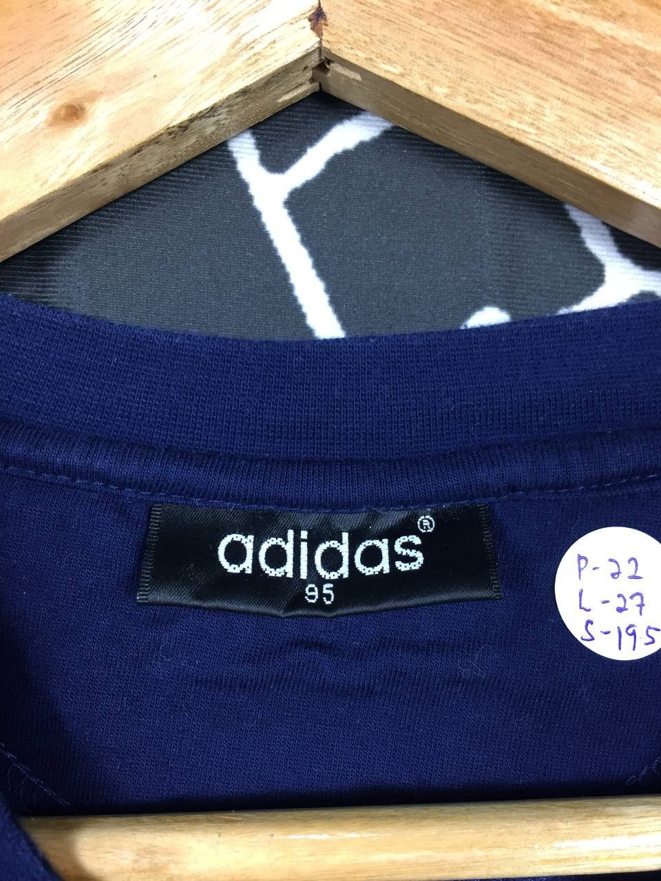 Adidas × Vintage Adidas Three Stripes Embroidered Logo V-Neck Longsleeve Tee Size US L / EU 52-54 / 3 - 7 Thumbnail