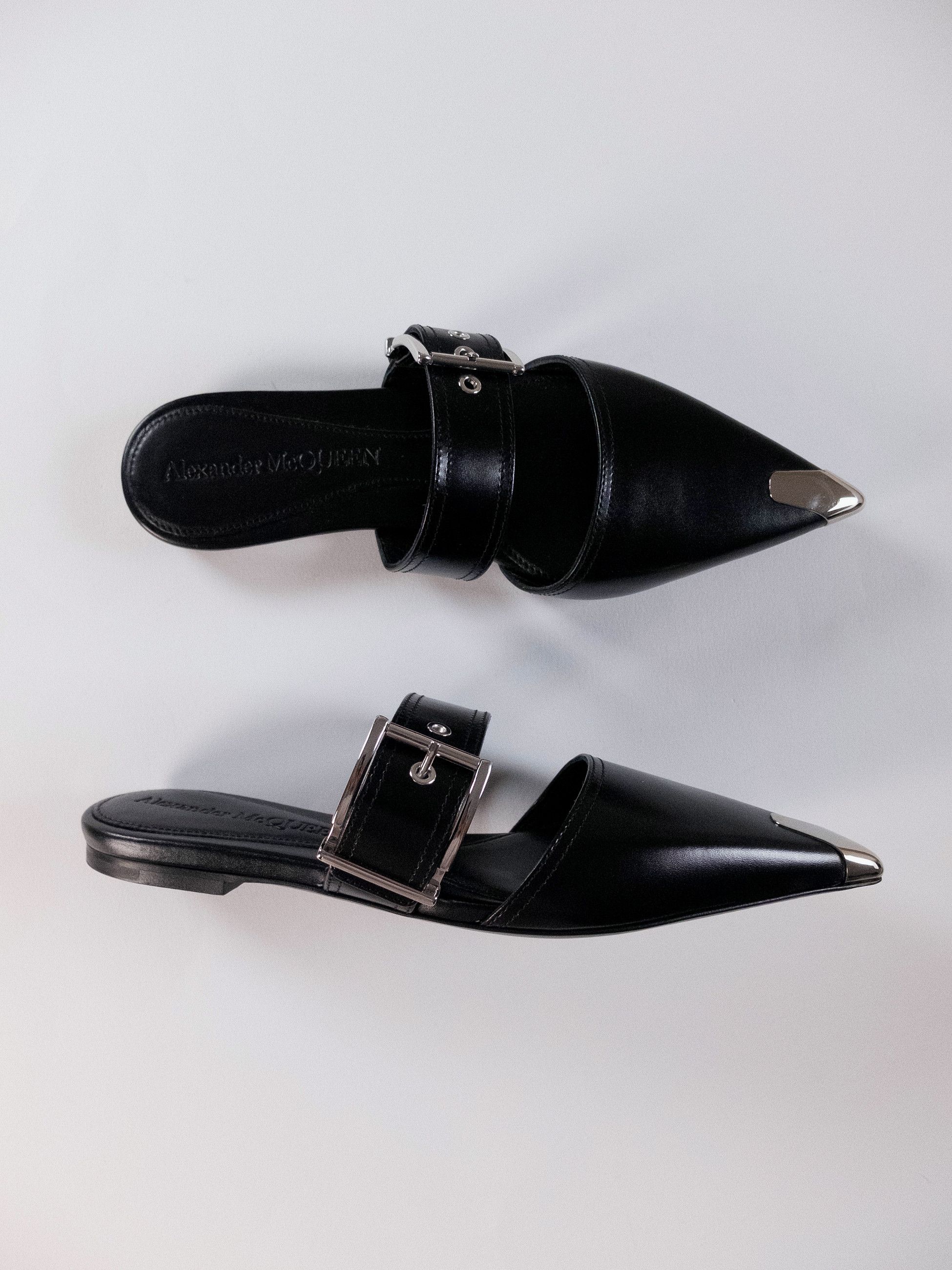 Alexander McQueen ALEXANDER MCQUEEN black leather flat mules 37 q Size US 7 / IT 37 - 2 Thumbnail