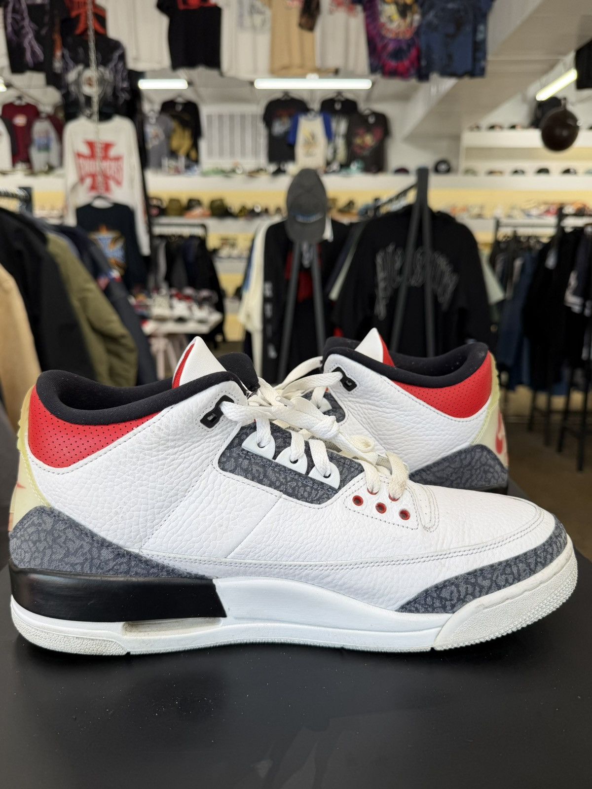 Japanese Brand Air Jordan 3 Fire Red Denim Size 13 (2020) Size US 13 / EU 46 - 3 Thumbnail