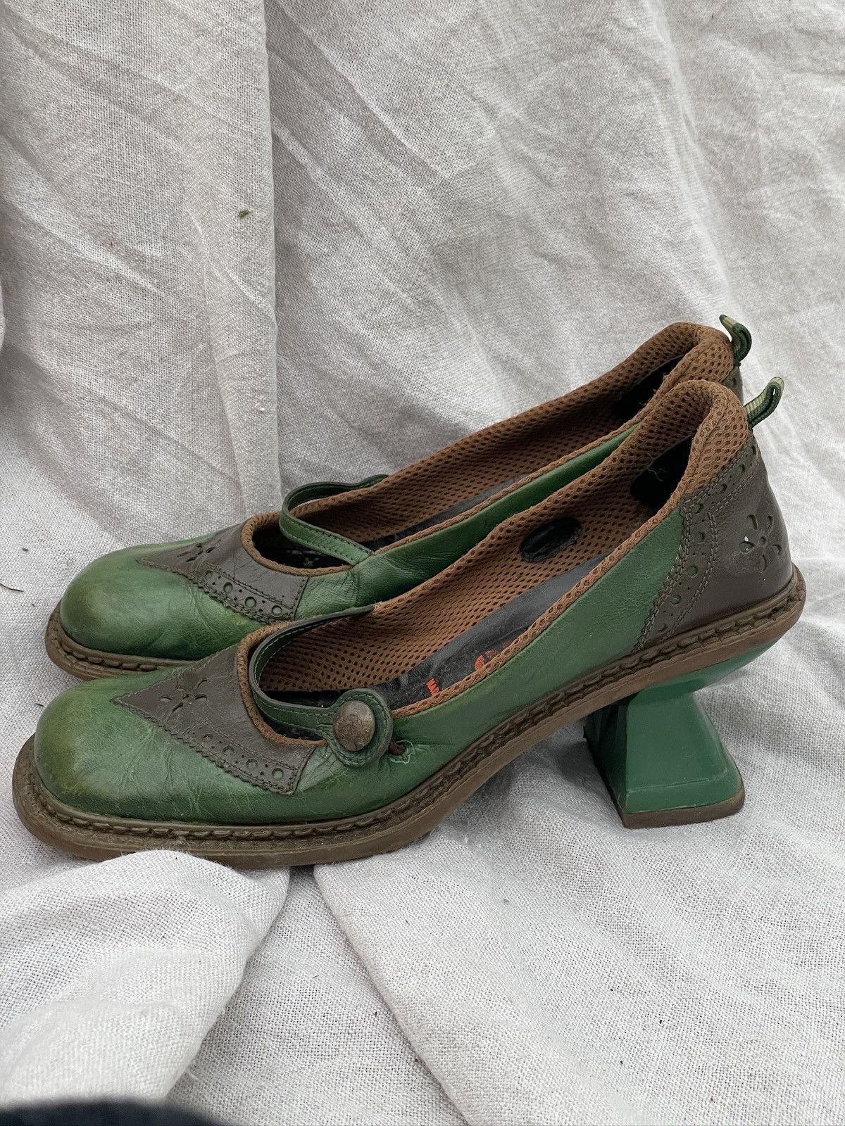 Miu Miu Miu miu fw1999 green and brown kitten heels Size US 9 / IT 39 - 1 Thumbnail