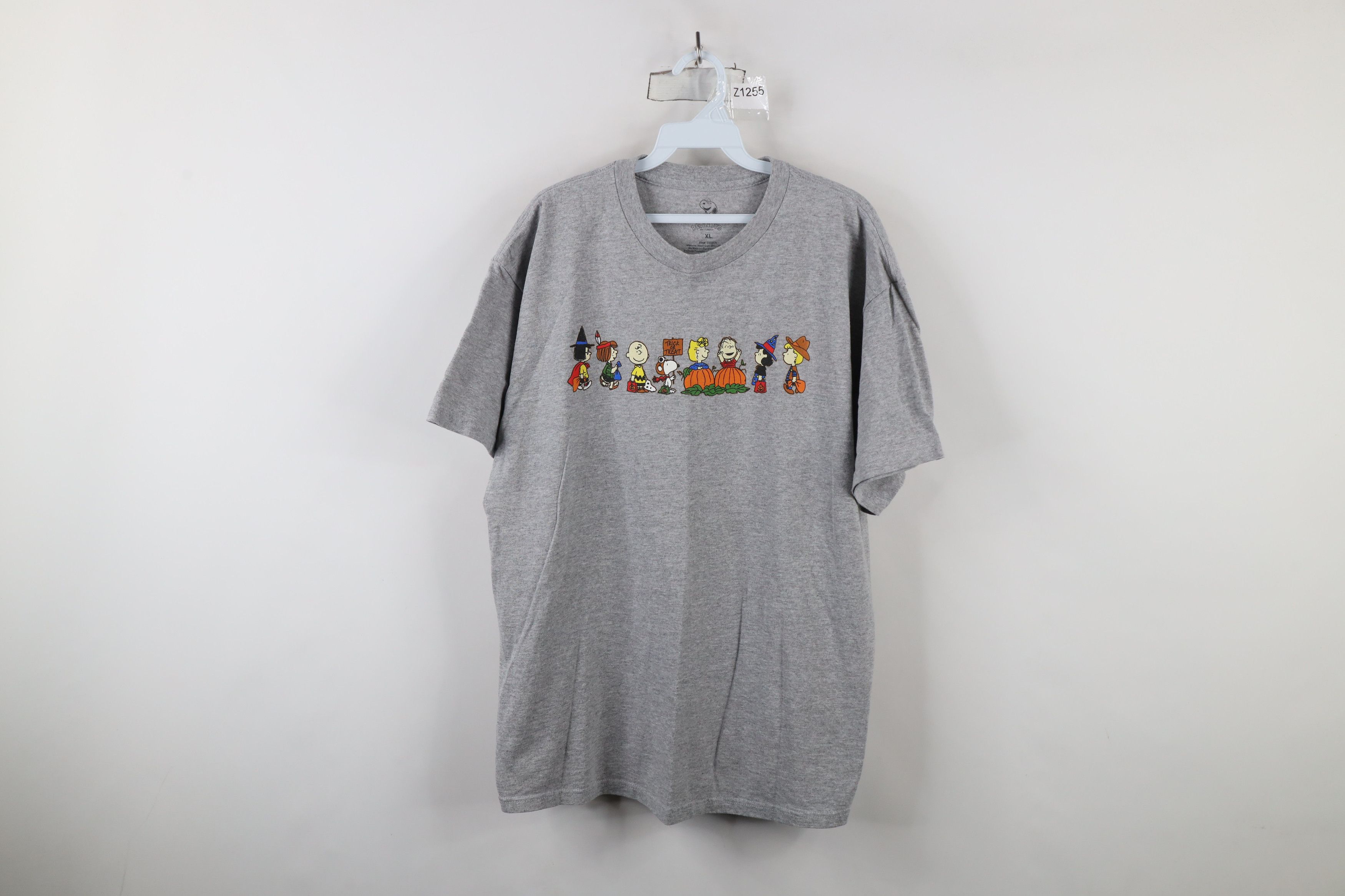 Vintage Vintage Y2K Peanuts Charlie Halloween Short Sleeve T-Shirt Size US XL / EU 56 / 4 - 1 Thumbnail