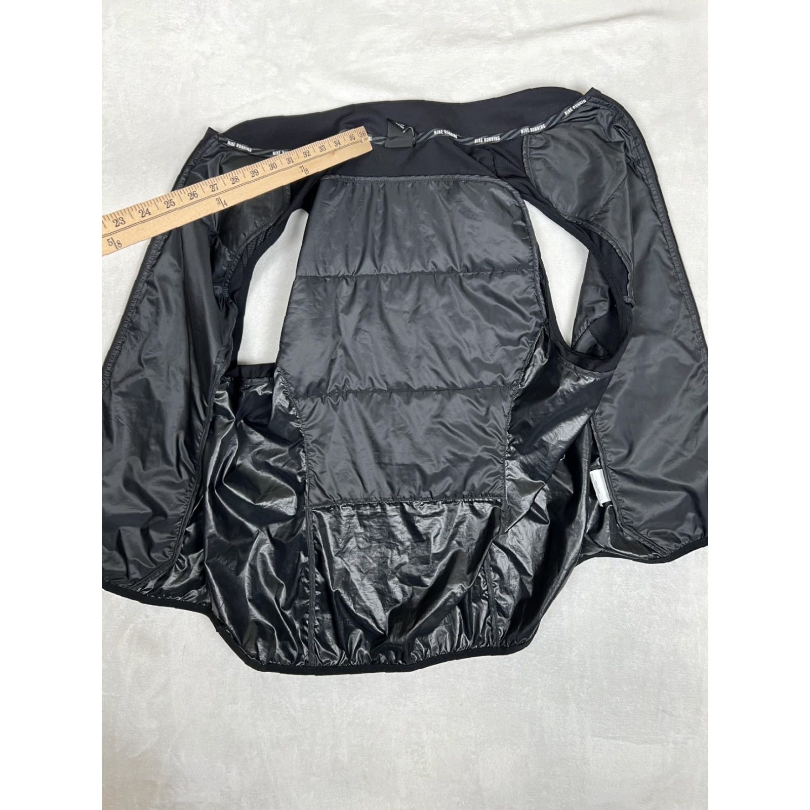 Nike Nike Vest Womens Large Black Running Insulated Windbreaker Reflective Sleeveless Size L / US 10 / IT 46 - 7 Thumbnail