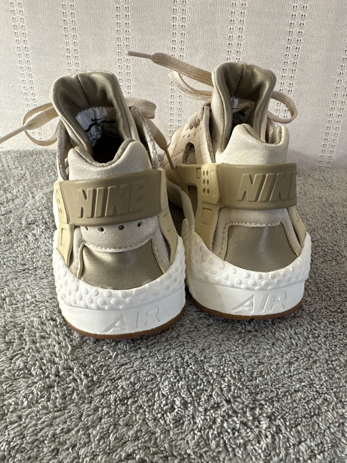Nike AIR HUARACHE RUN PREMIUM 'OATMEAL' Size US 8 / IT 38 - 5 Thumbnail