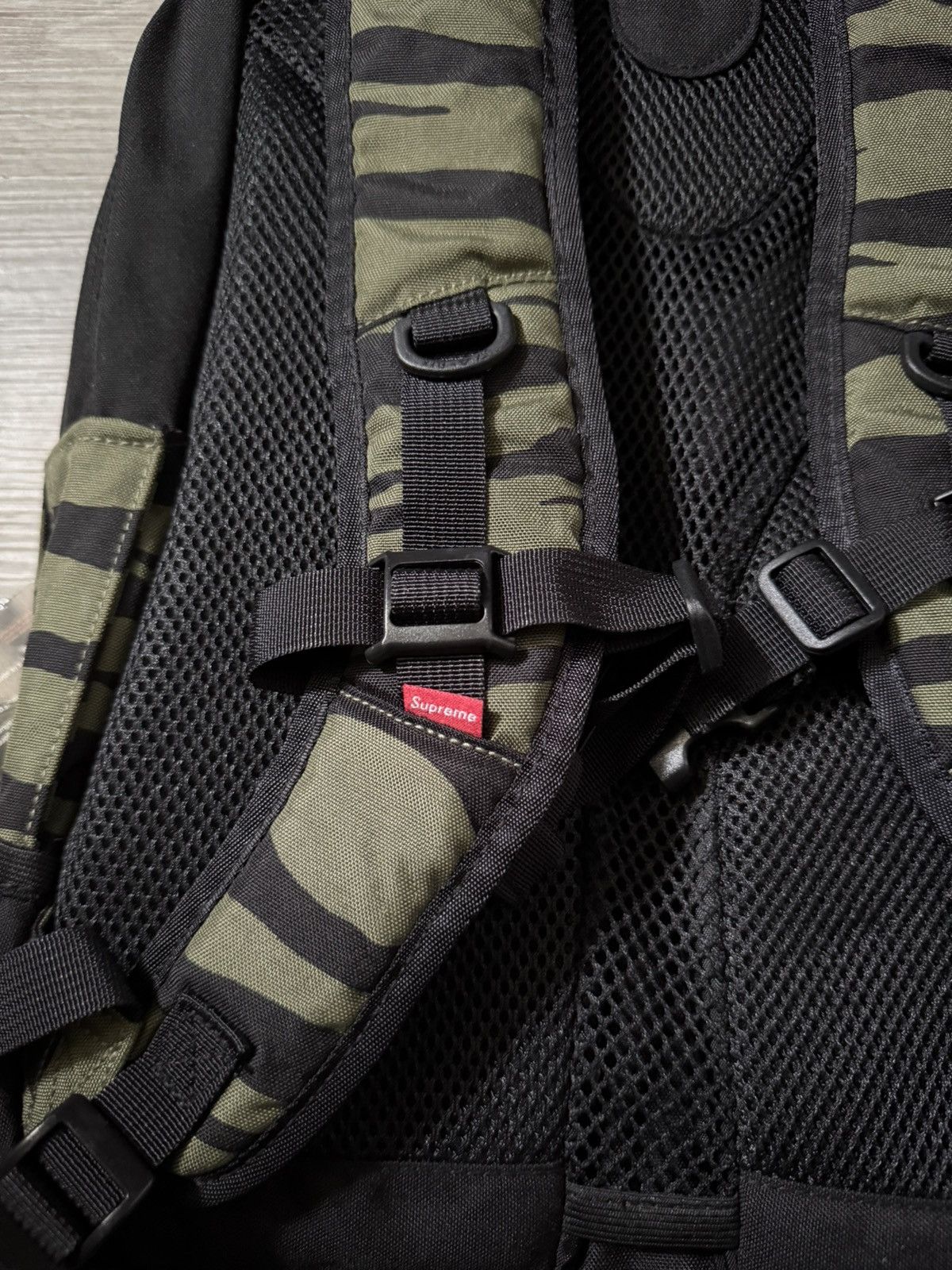 Supreme SUPREME FW2011 TIGER CAMO BACKPACK Size ONE SIZE - 3 Thumbnail