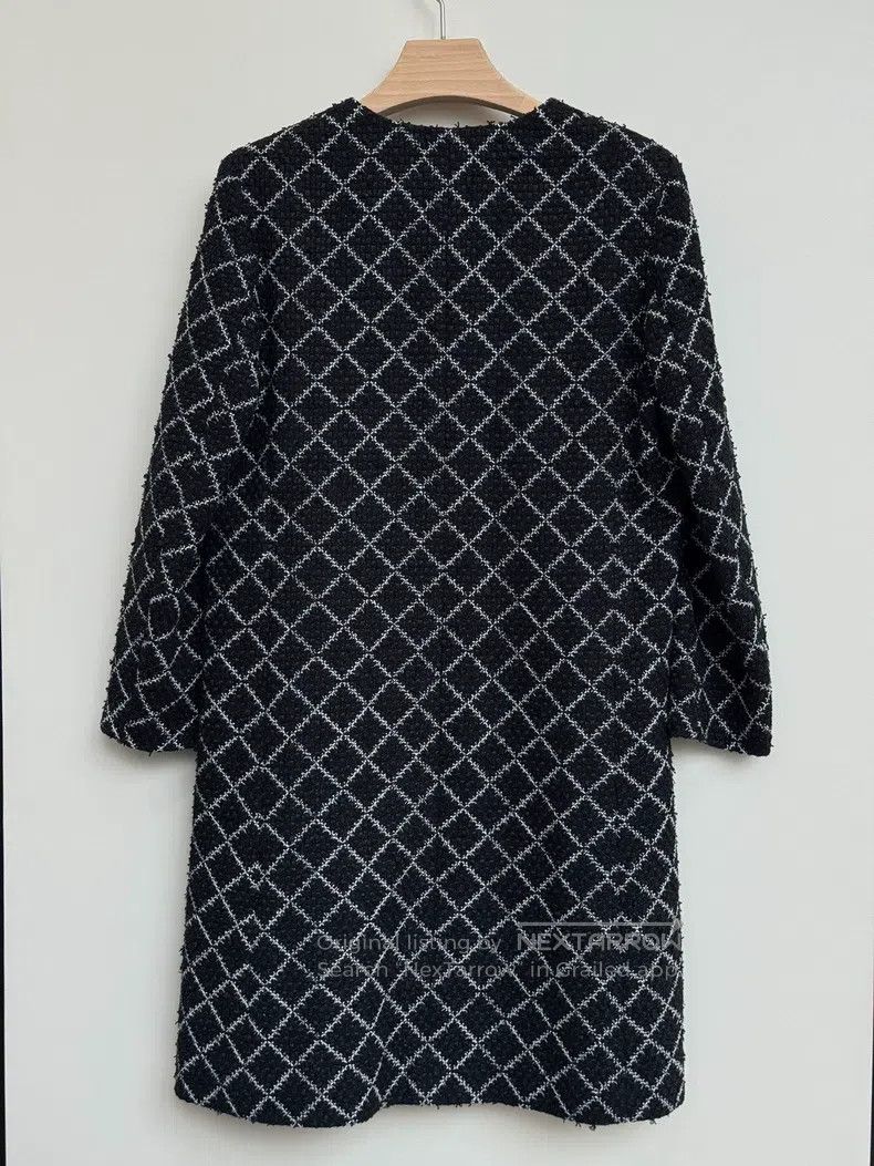 Chanel Chanel Black and white checkered medium and long coat Size XS / US 0-2 / IT 36-38 - 2 Thumbnail