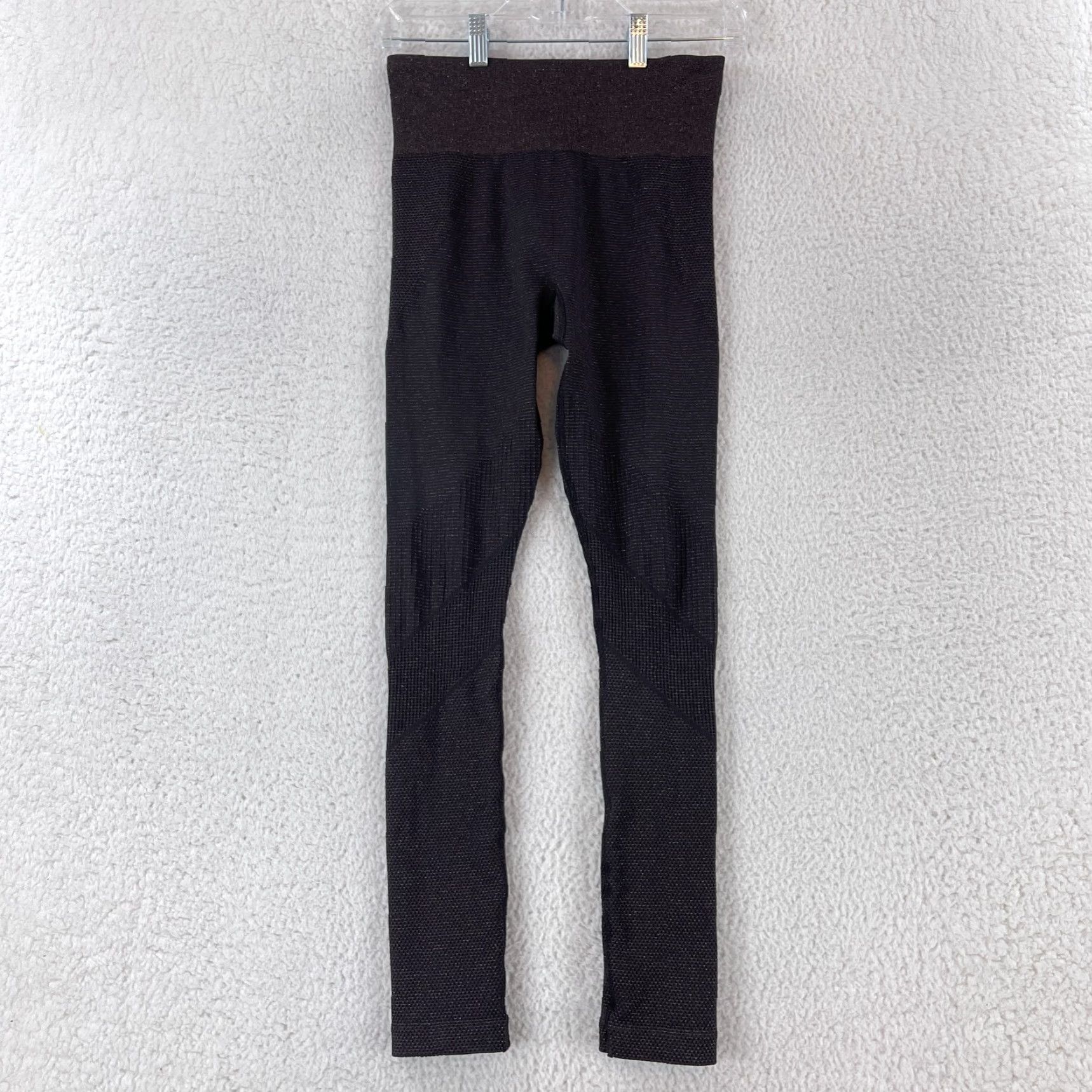 Athleta Athleta Black Shimmer Seamless Tights Womens Pull On Leggings Athletic Size Small Size 28" / US 6 / IT 42 - 2 Thumbnail