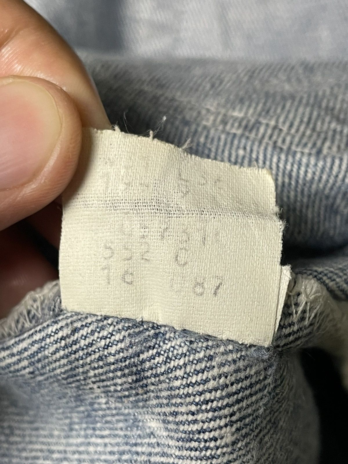 Levi's × Vintage Levis Strauss Co. Ripped Short Jeans (106) Size US 29 - 7 Thumbnail