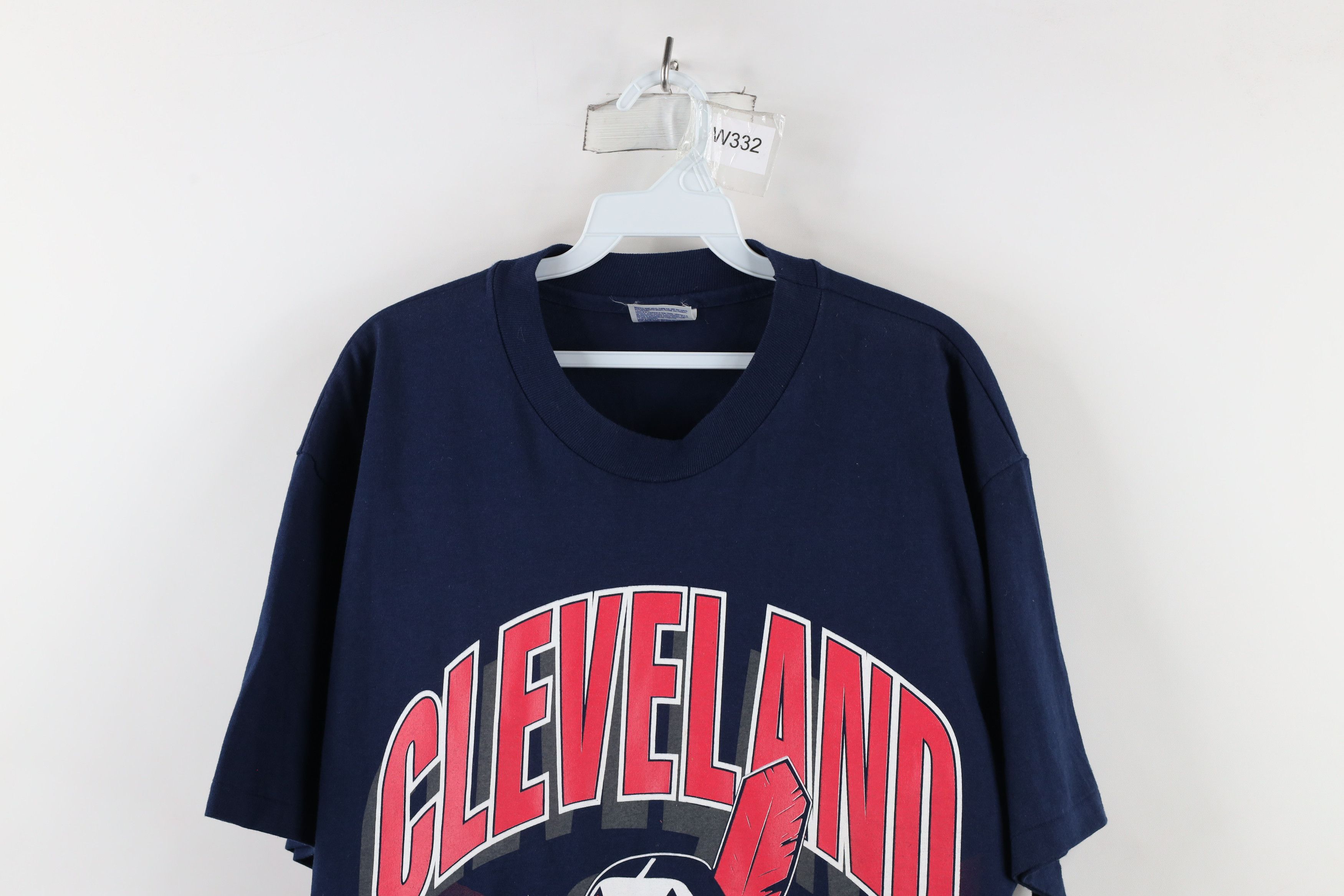 Vintage Vintage 90s Cleveland Indians Baseball Big Logo T-Shirt Size US L / EU 52-54 / 3 - 2 Thumbnail