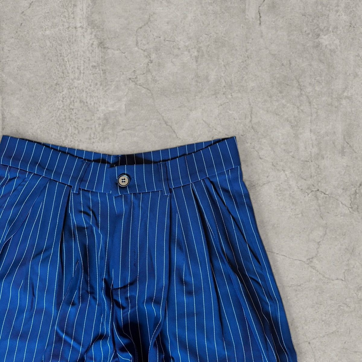 Japanese Brand Wide leg Japanese style trousers in blue pinstripe. Size L Size US 34 / EU 50 - 2 Thumbnail